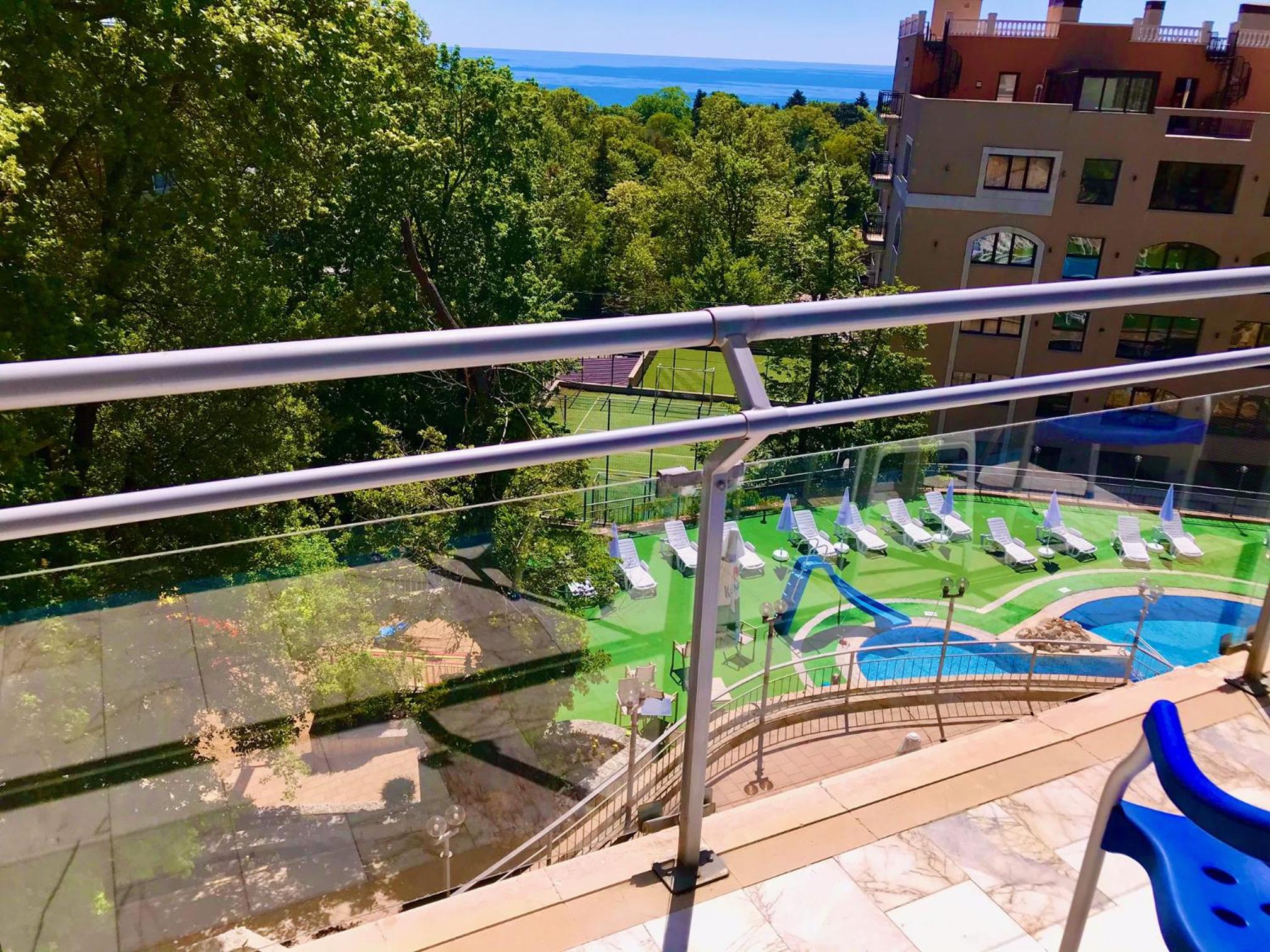 Double or Twin Room with Sea View