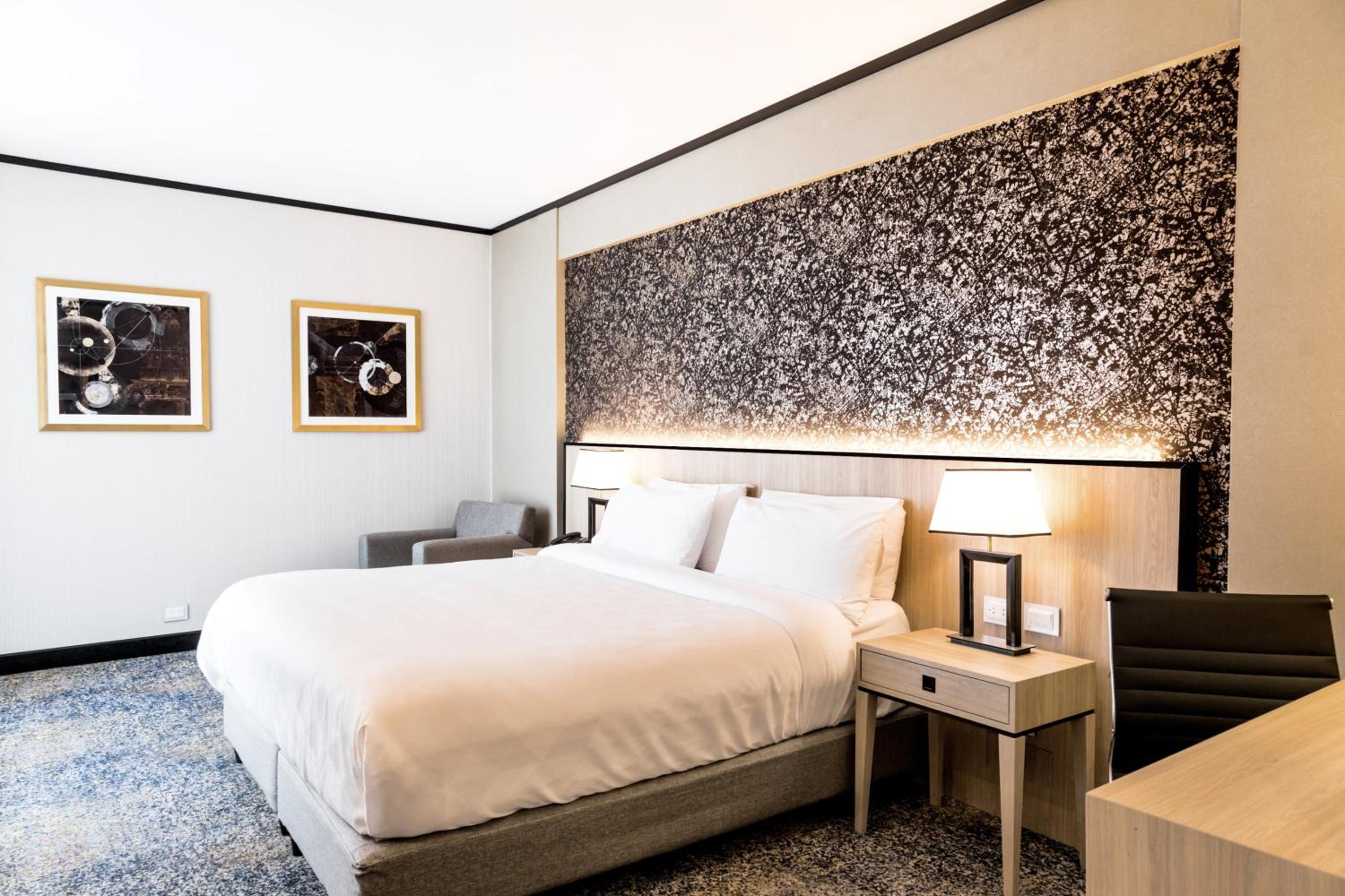 Premium King Room