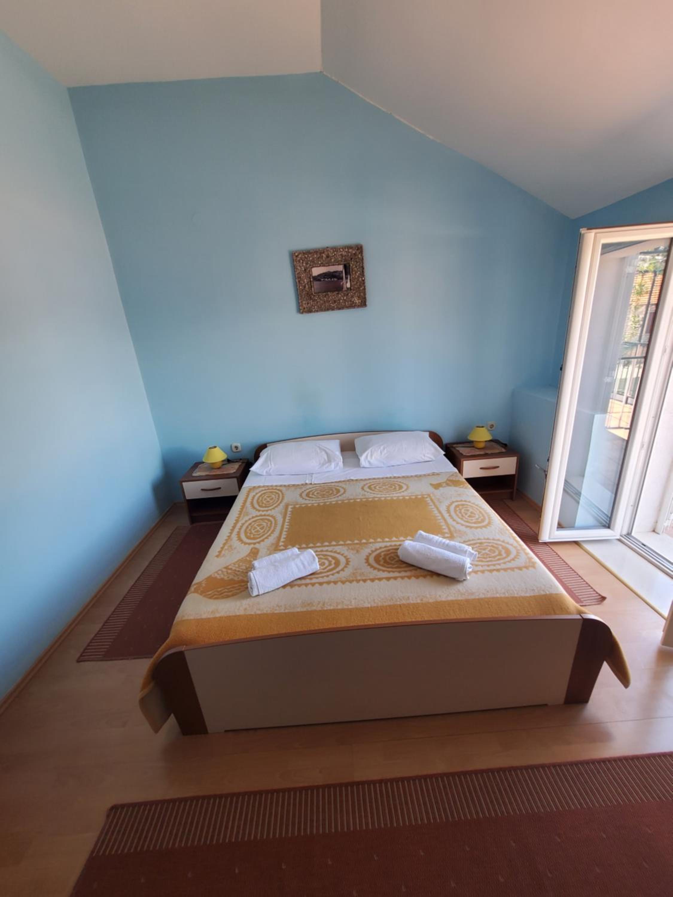 One-Bedroom Apartment with Terrace and Sea View