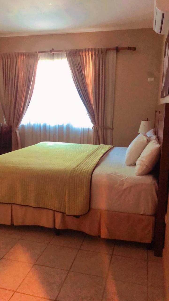 Standard Queen Room photo 3
