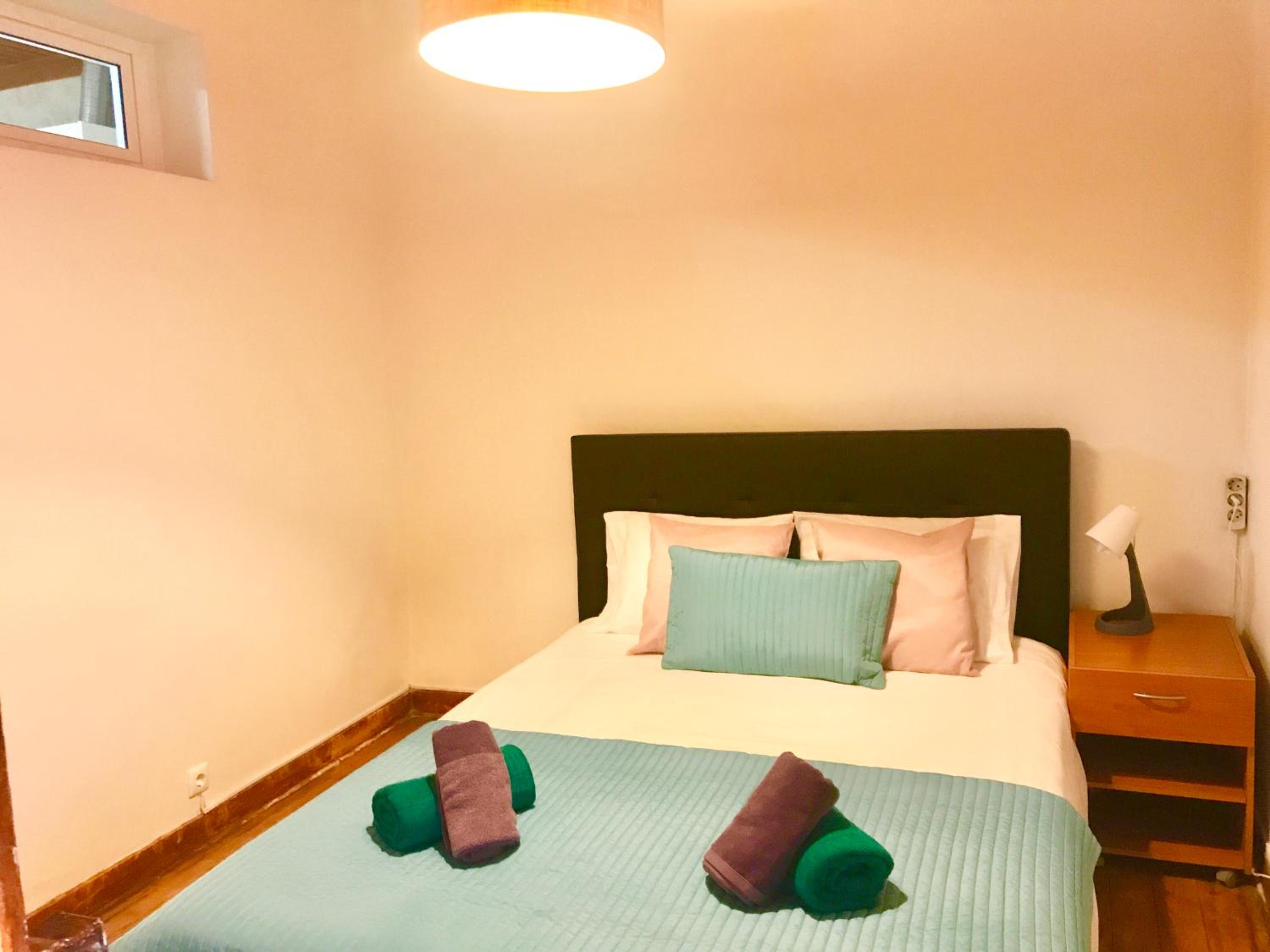 Three-Bedroom Apartment - Photo 41
