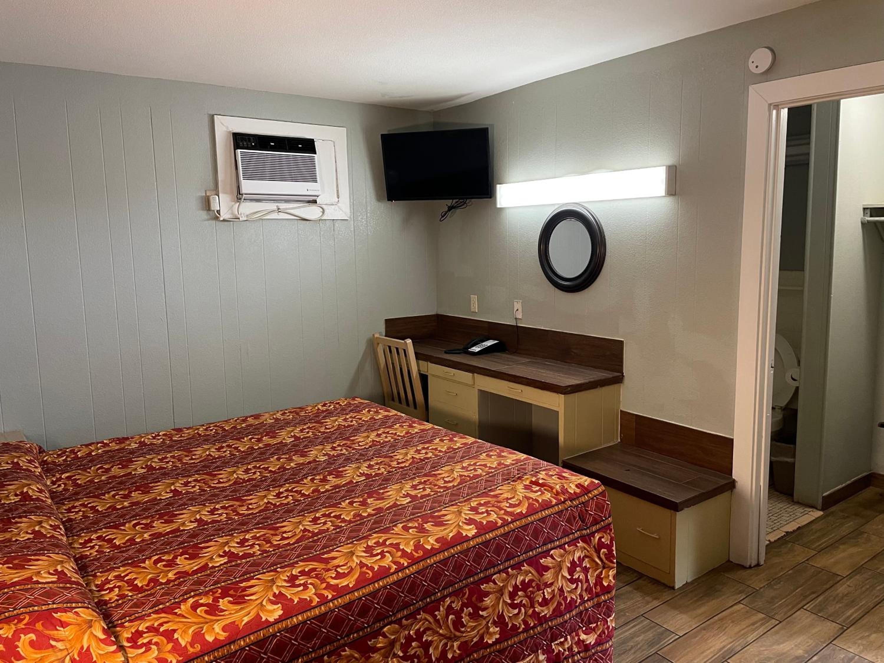 Budget Single Room photo 3