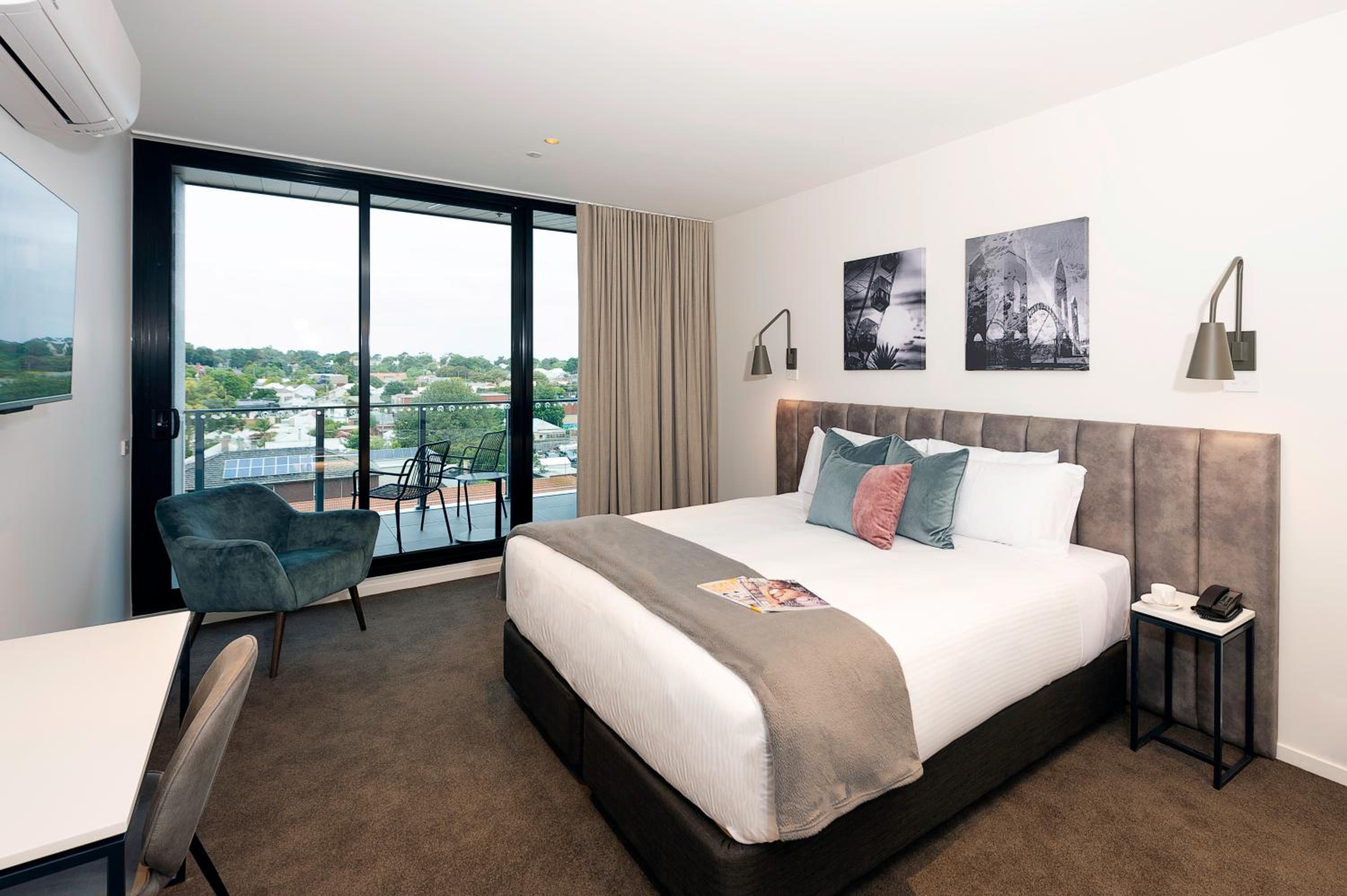 Hotel Room  - Photo 1