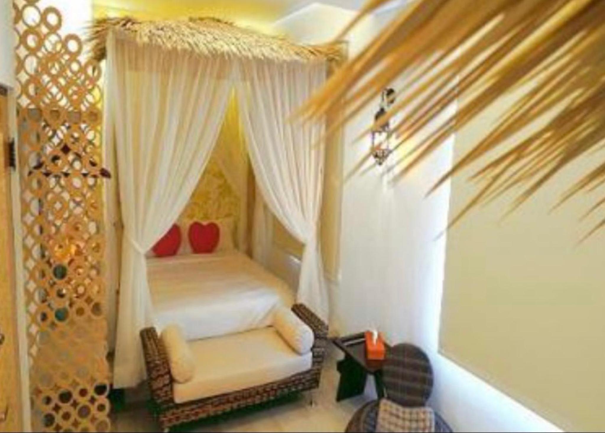 Deluxe Double Room with Bath photo 2