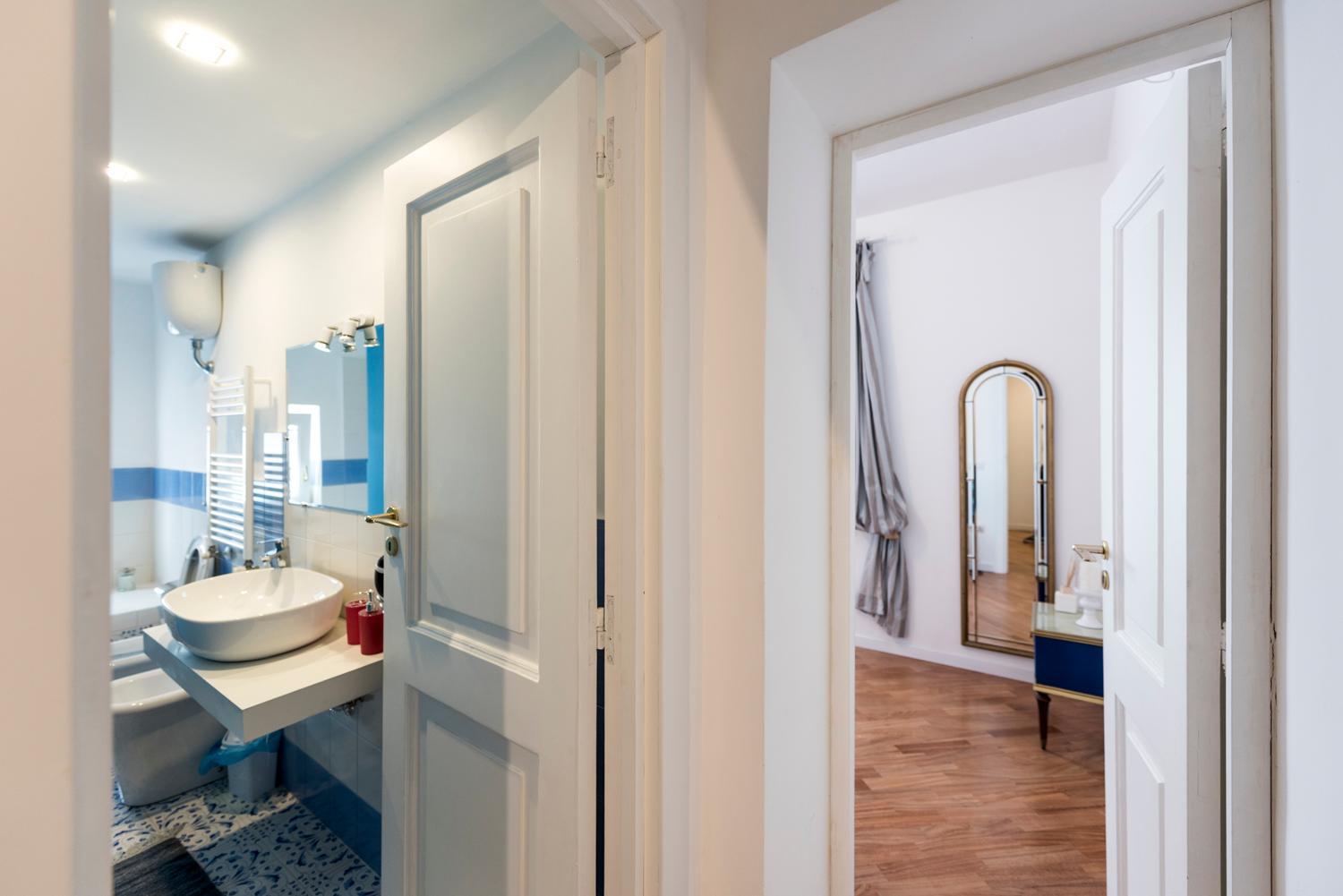 Large Double or Twin Room - Photo 12