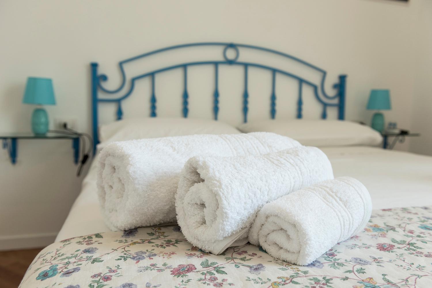 Double Room - Photo 17
