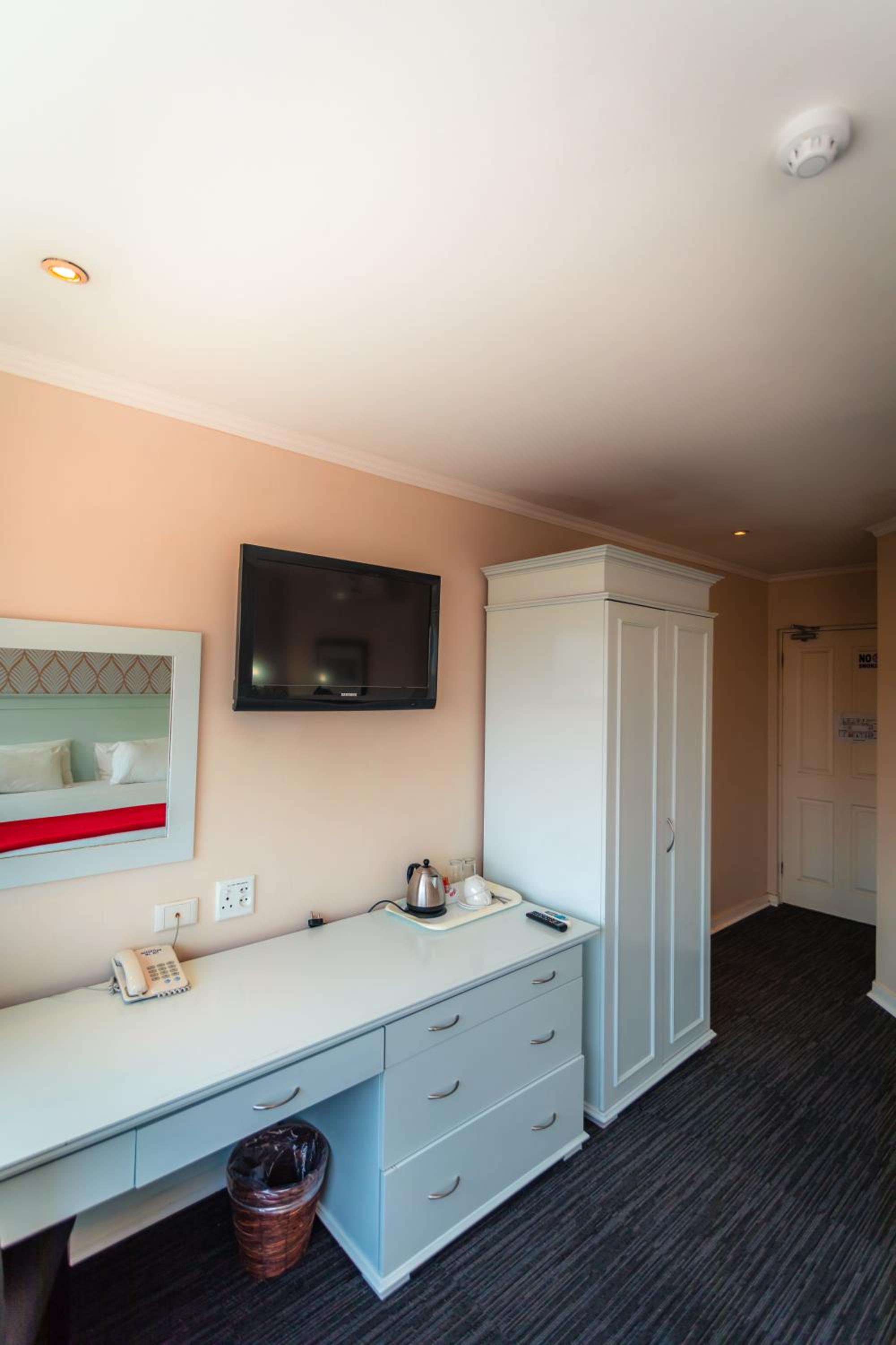 Double or Twin Room - Photo 19