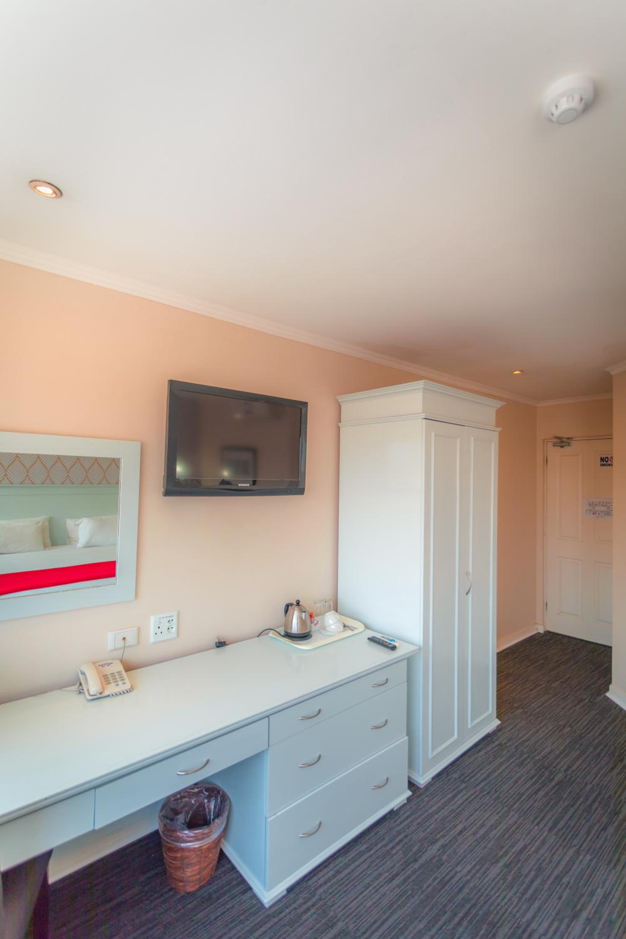Double or Twin Room - Photo 7