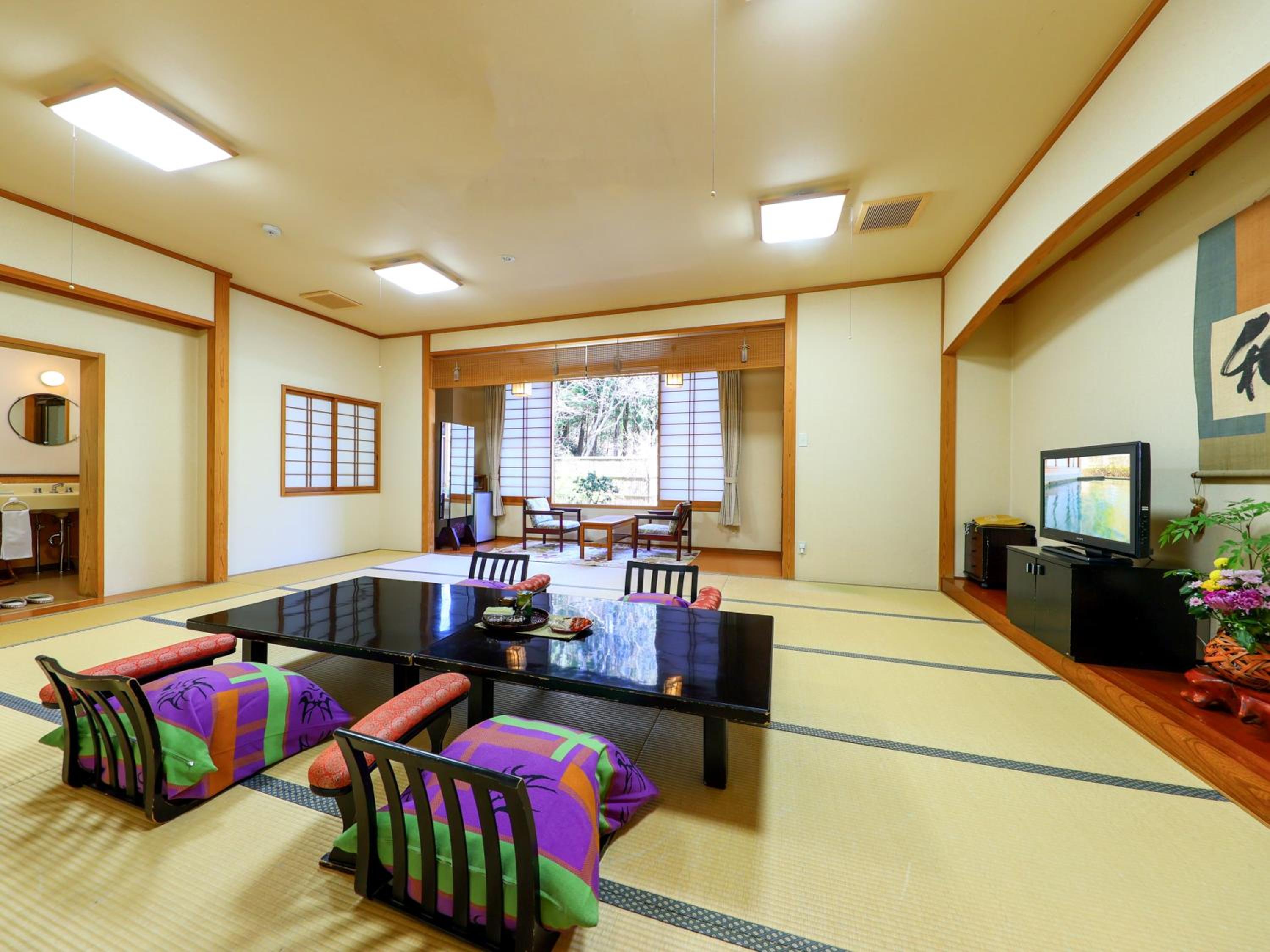 Japanese-Style Room With Open-Air Bath - Photo 16