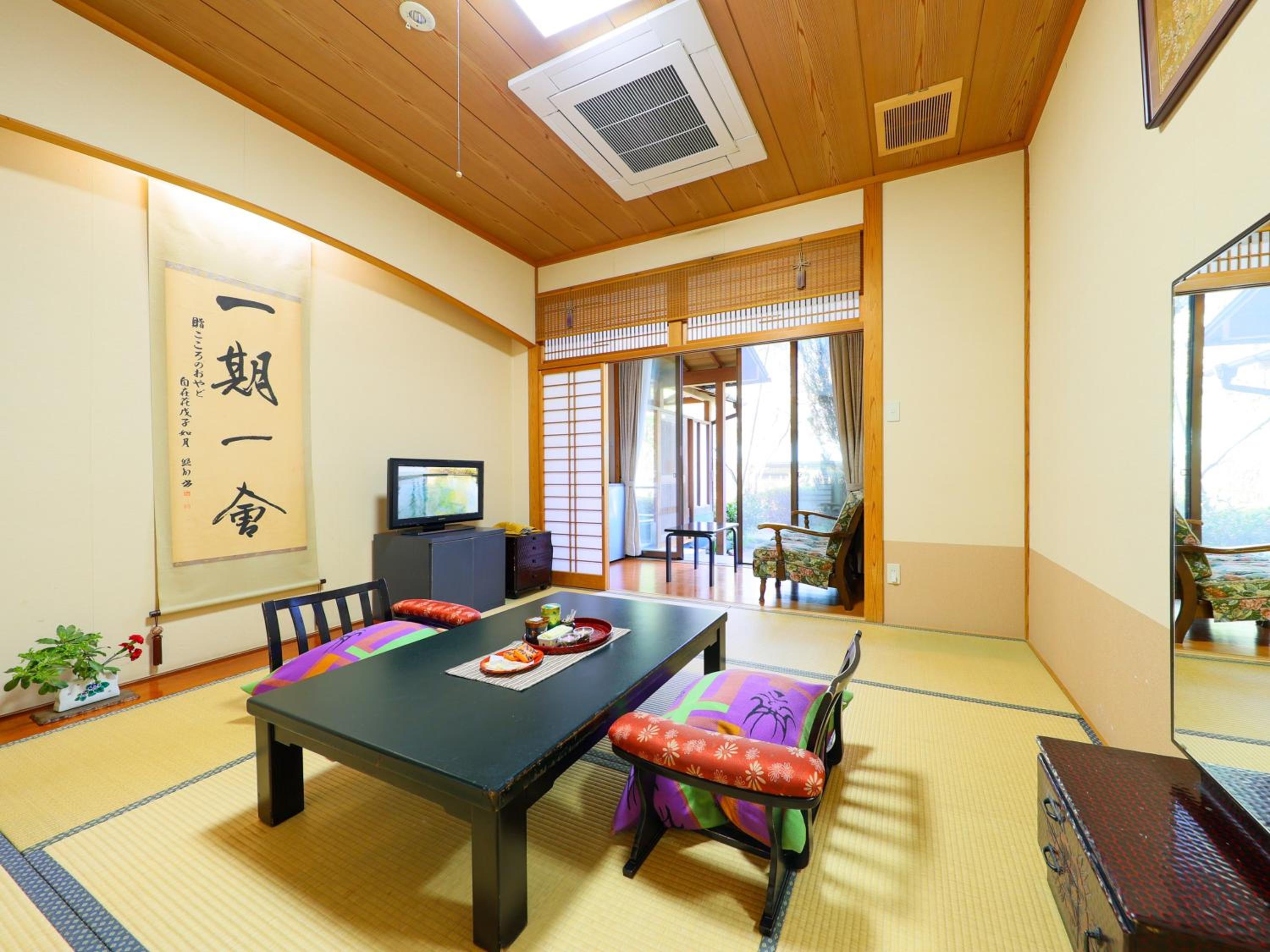 Japanese-Style Room With Open-Air Bath - Photo 6