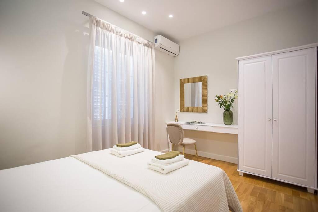 Two-Bedroom Apartment - Photo 7