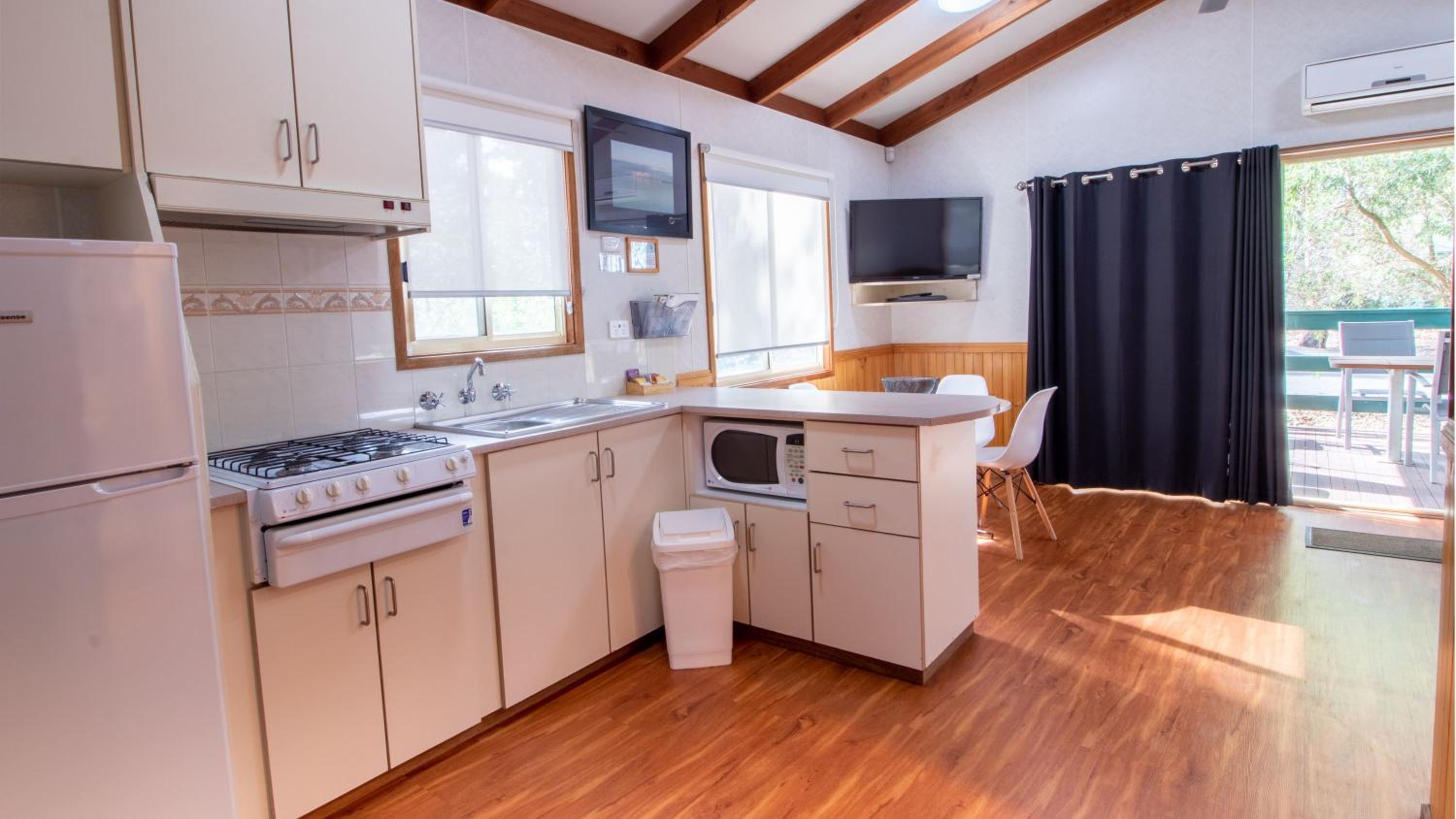 Two-Bedroom Villa - Photo 2