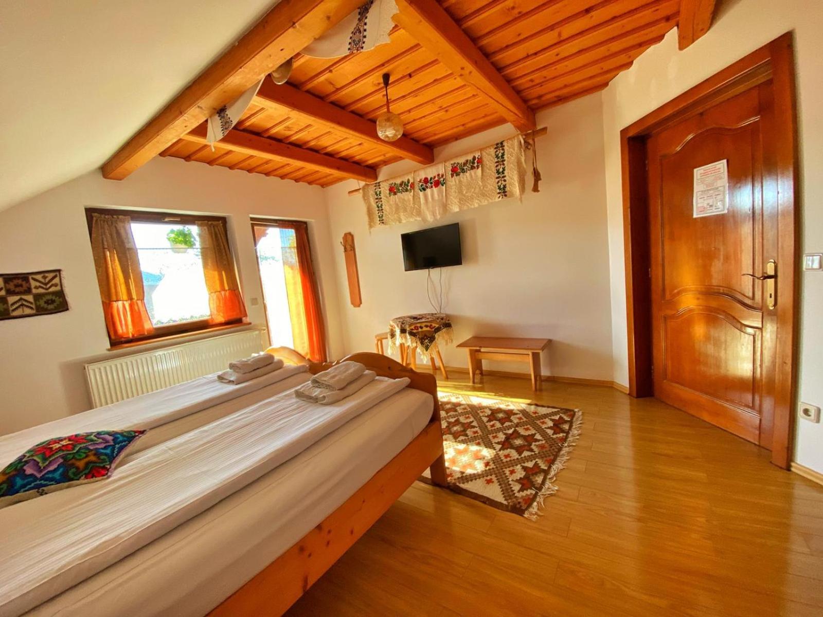 Double or Twin Room photo 1