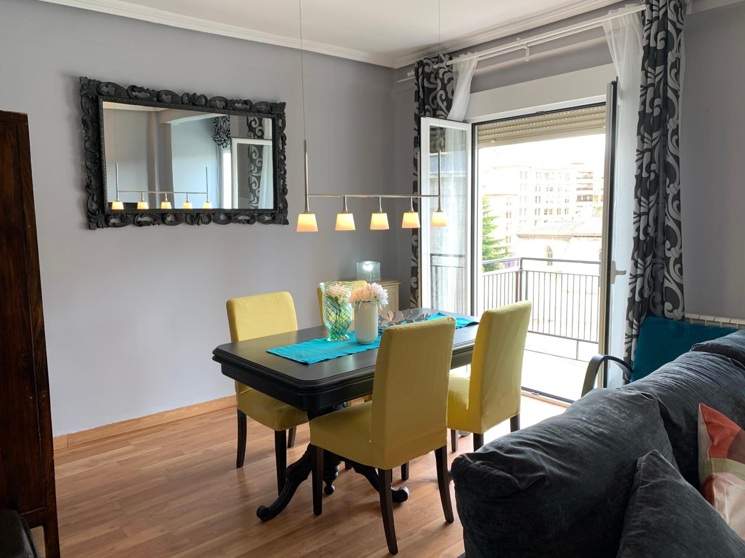 Two-Bedroom Apartment - Photo 18