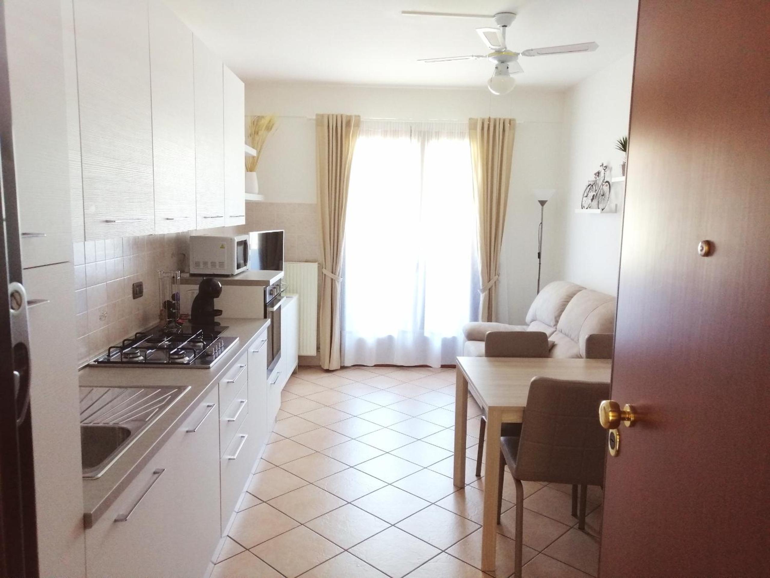 Apartment with Terrace - Photo 35