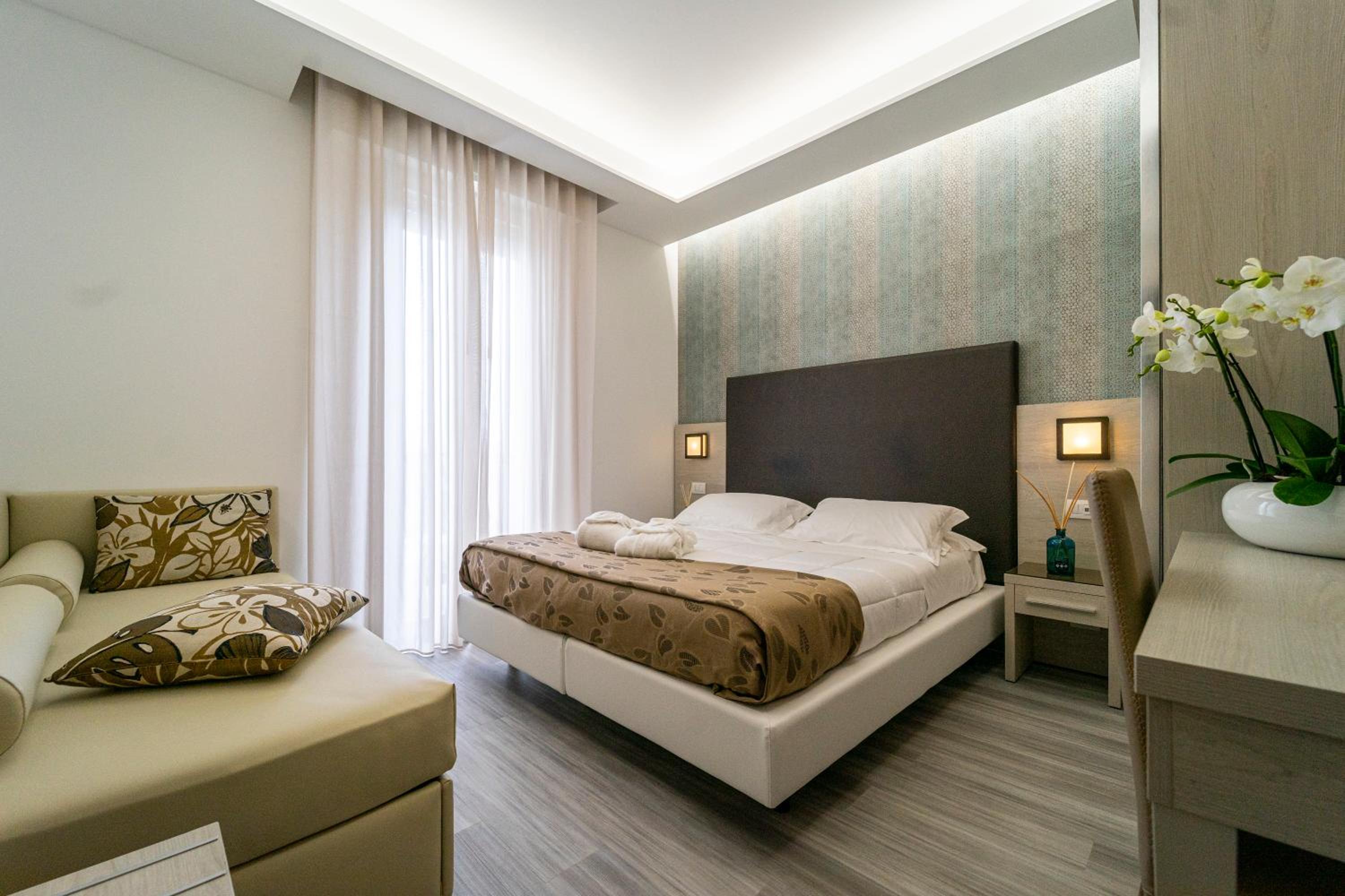 Superior Triple Room - Photo 1