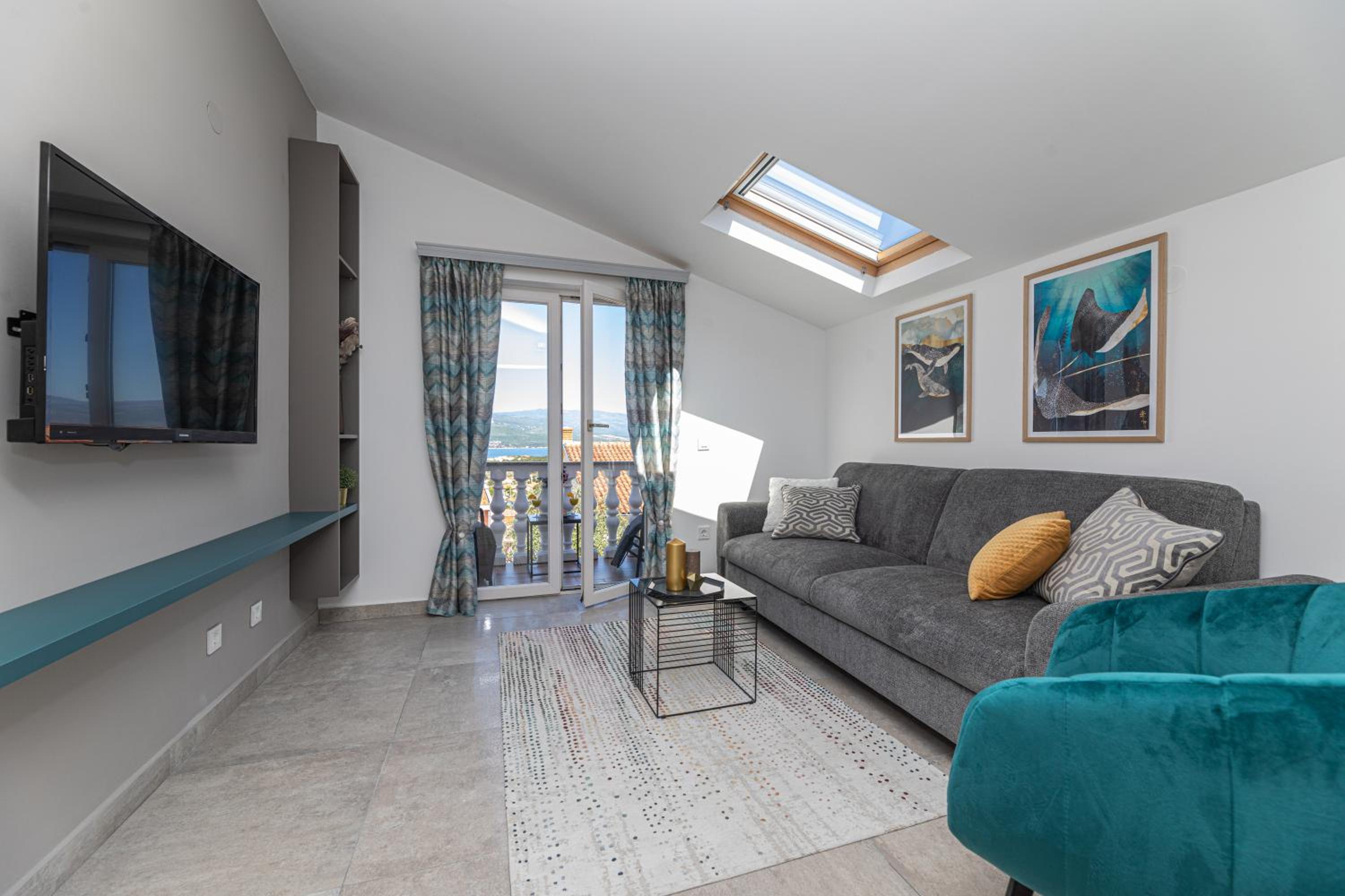 One-Bedroom Apartment with Balcony and Sea View