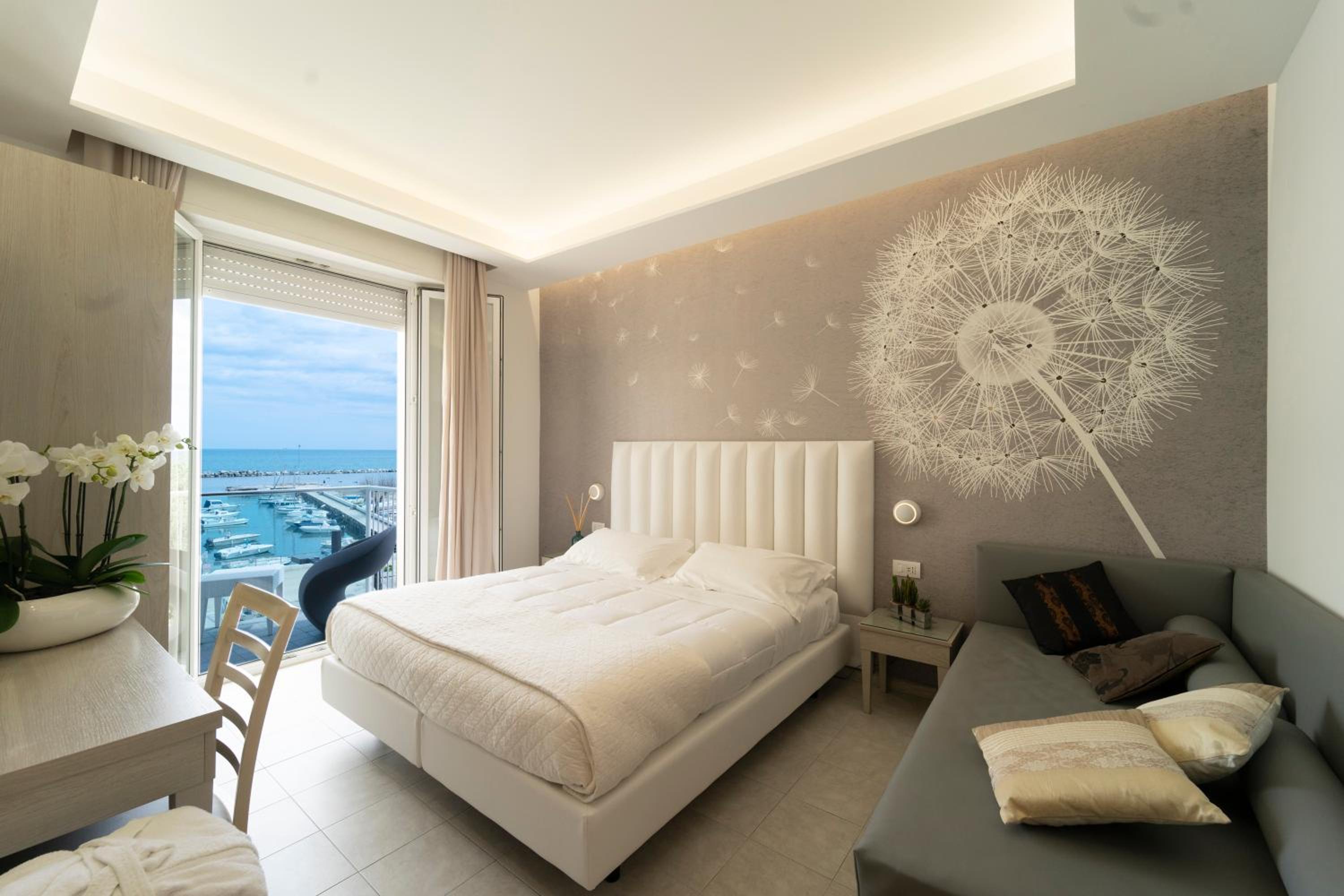 Deluxe Triple Room with Sea View