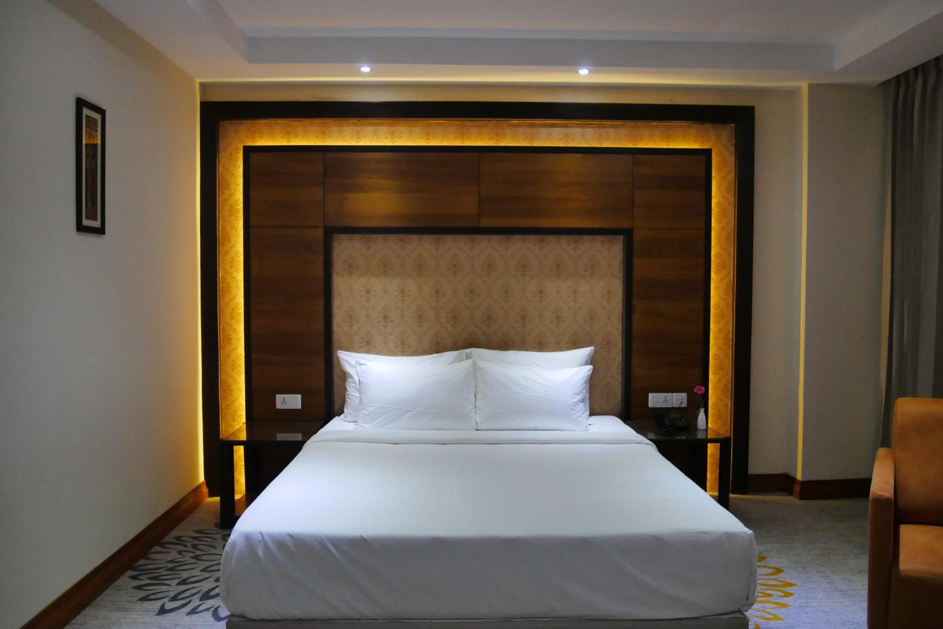 Executive King Room - Photo 2