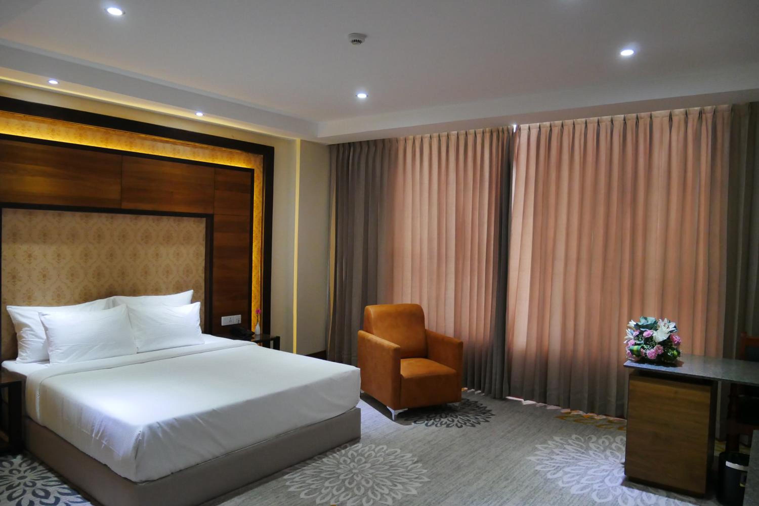 Executive King Room - Photo 4