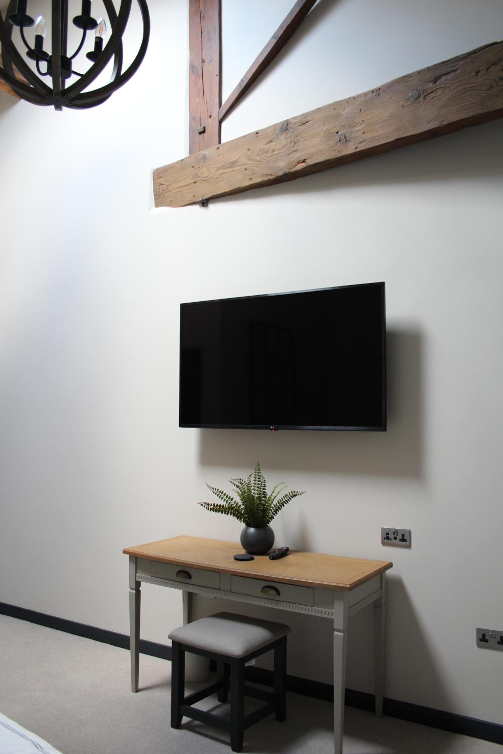Superior Double or Twin Room - Photo 5