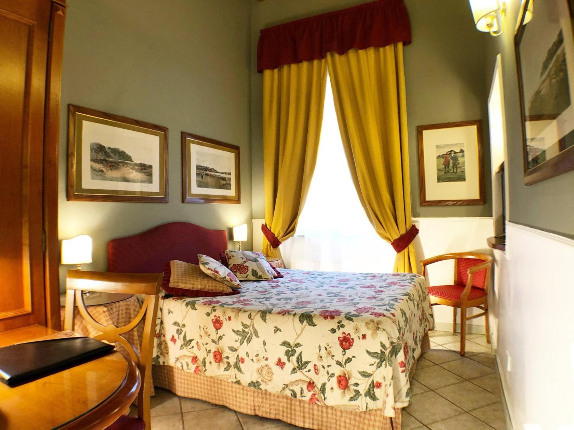 Single Room photo 3