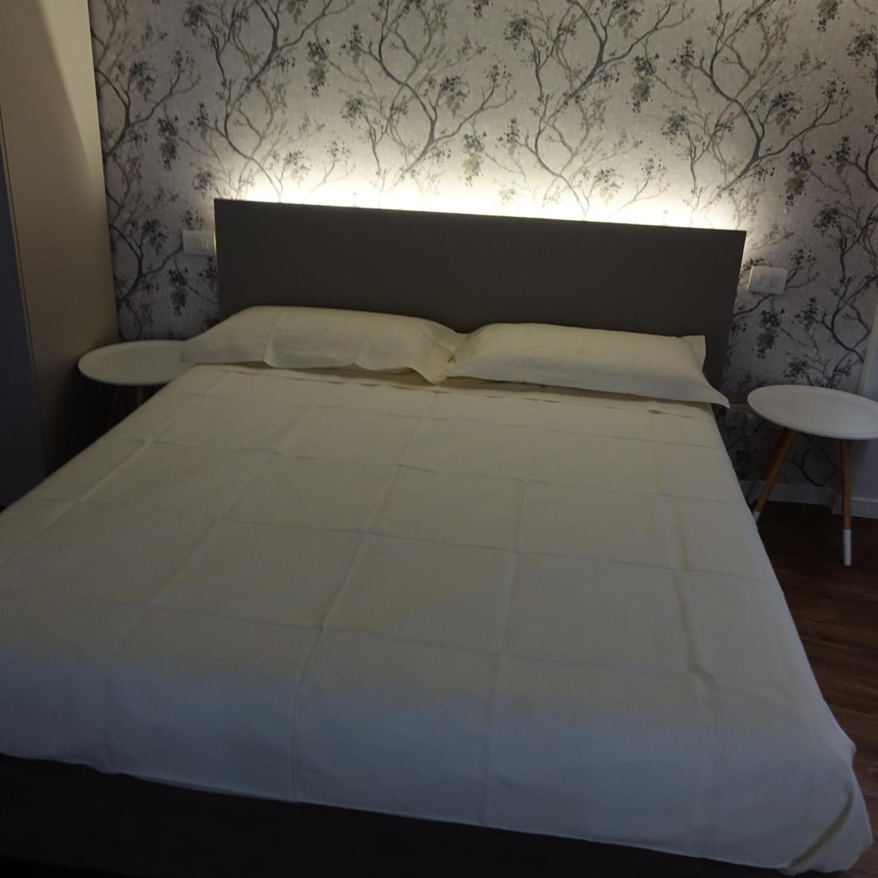 One-Bedroom Apartment - Photo 16