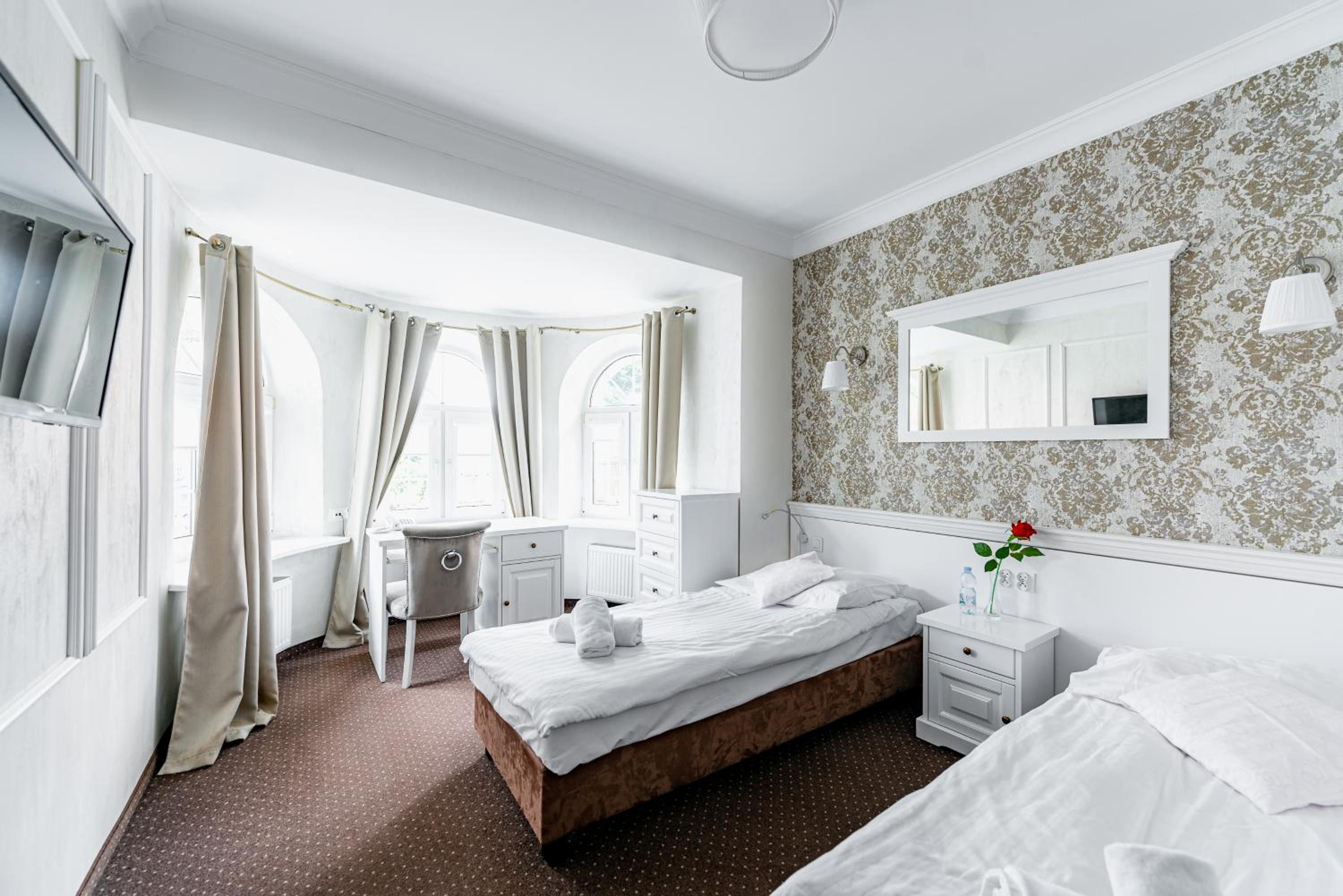 Small Double Room - Photo 7