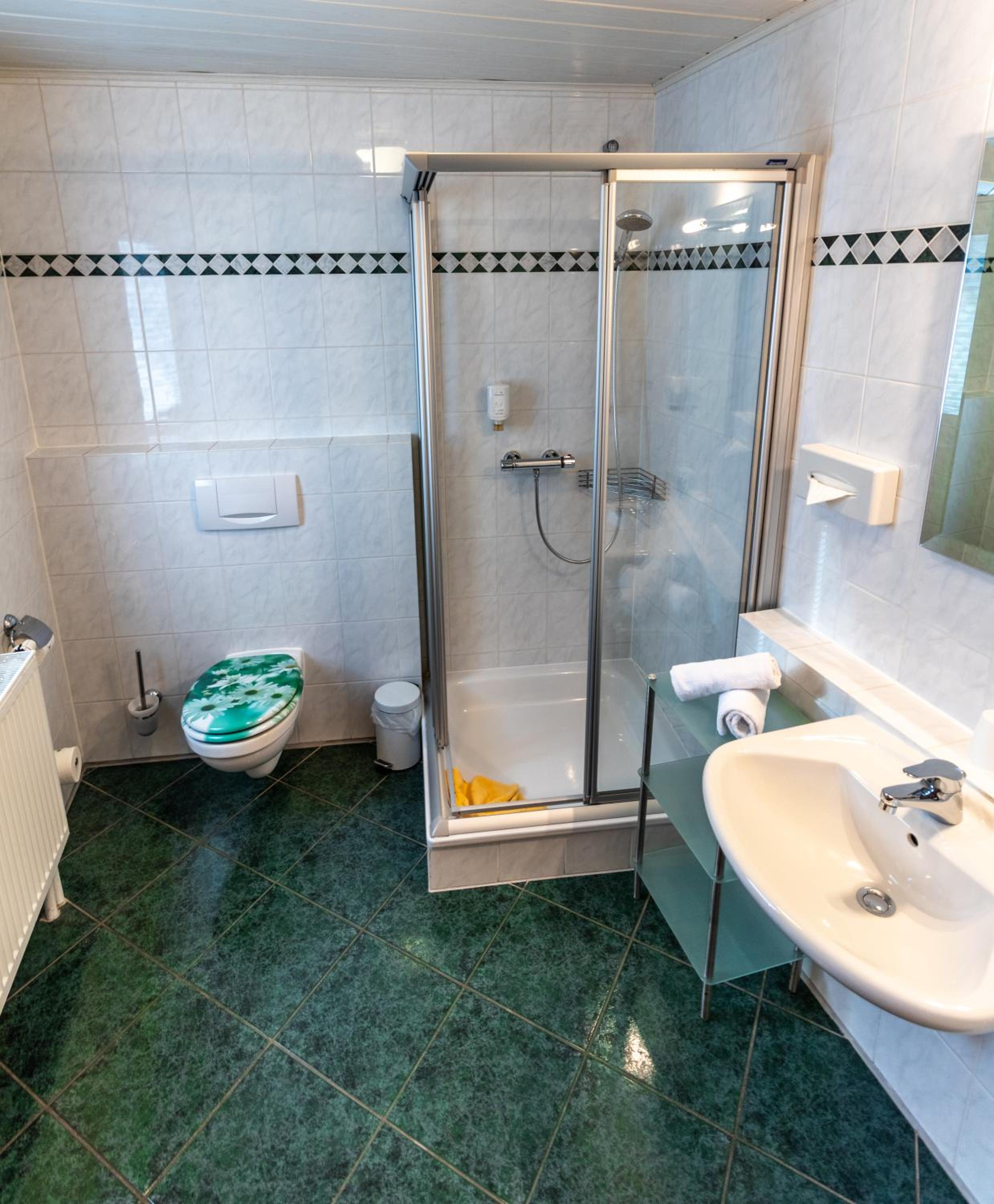 Double Room with Balcony - Photo 5