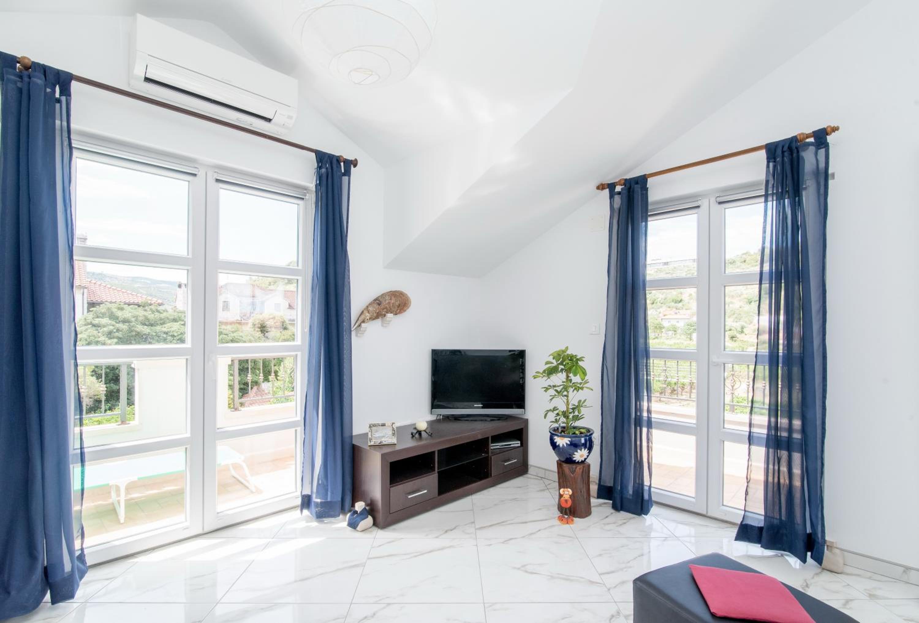 One-Bedroom Apartment with Garden View photo 1