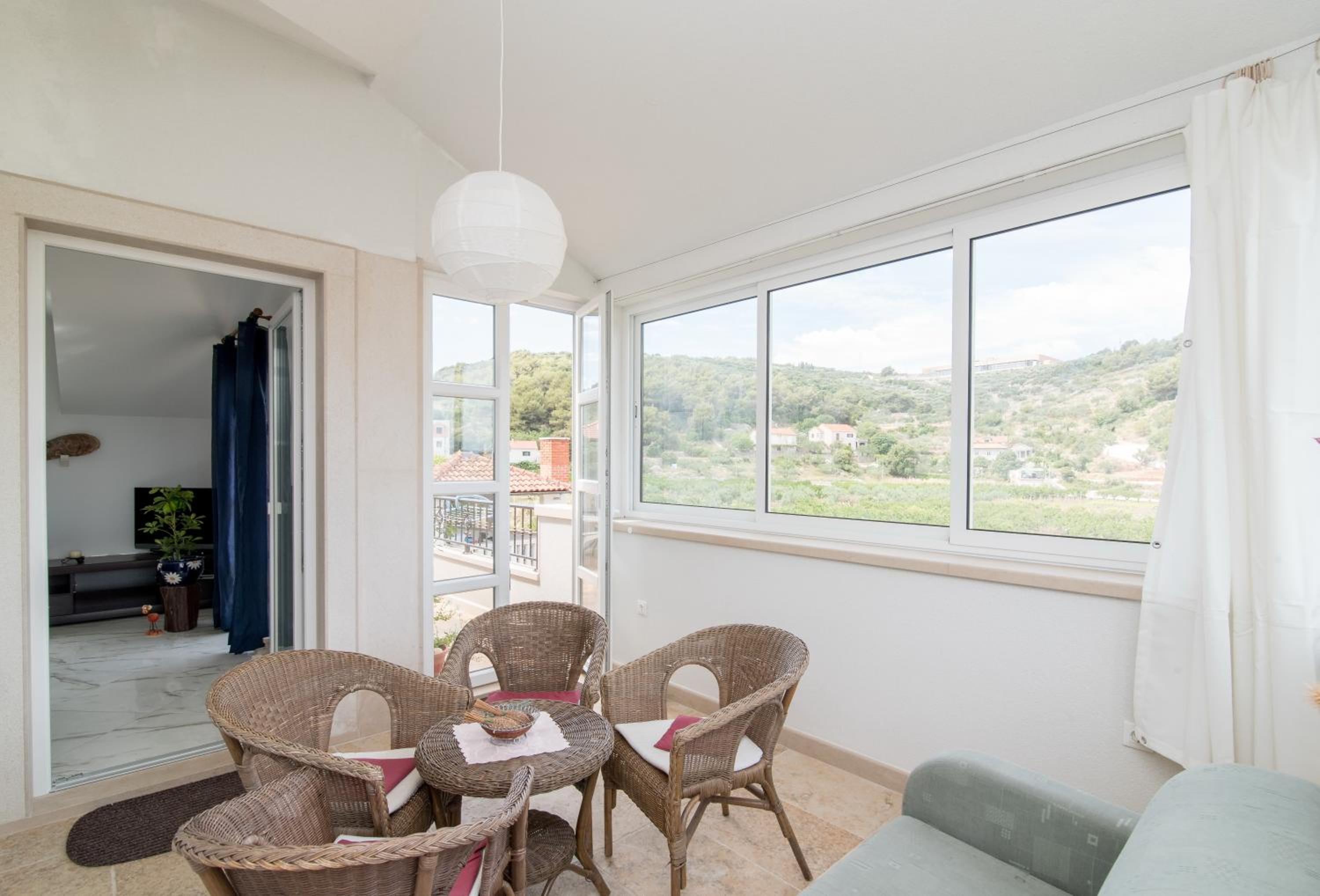 One-Bedroom Apartment with Garden View photo 2