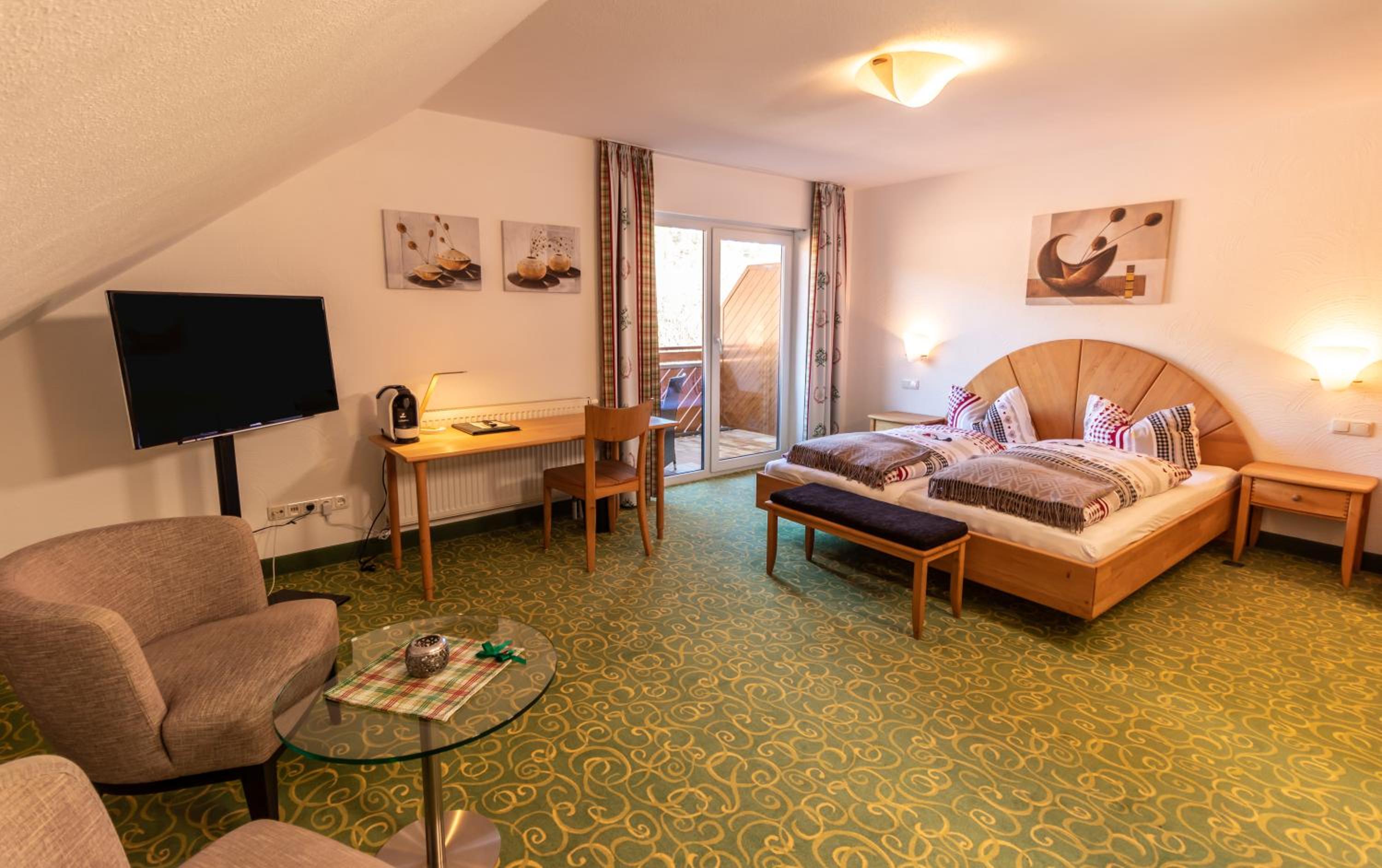 Double Room with Balcony - Photo 1