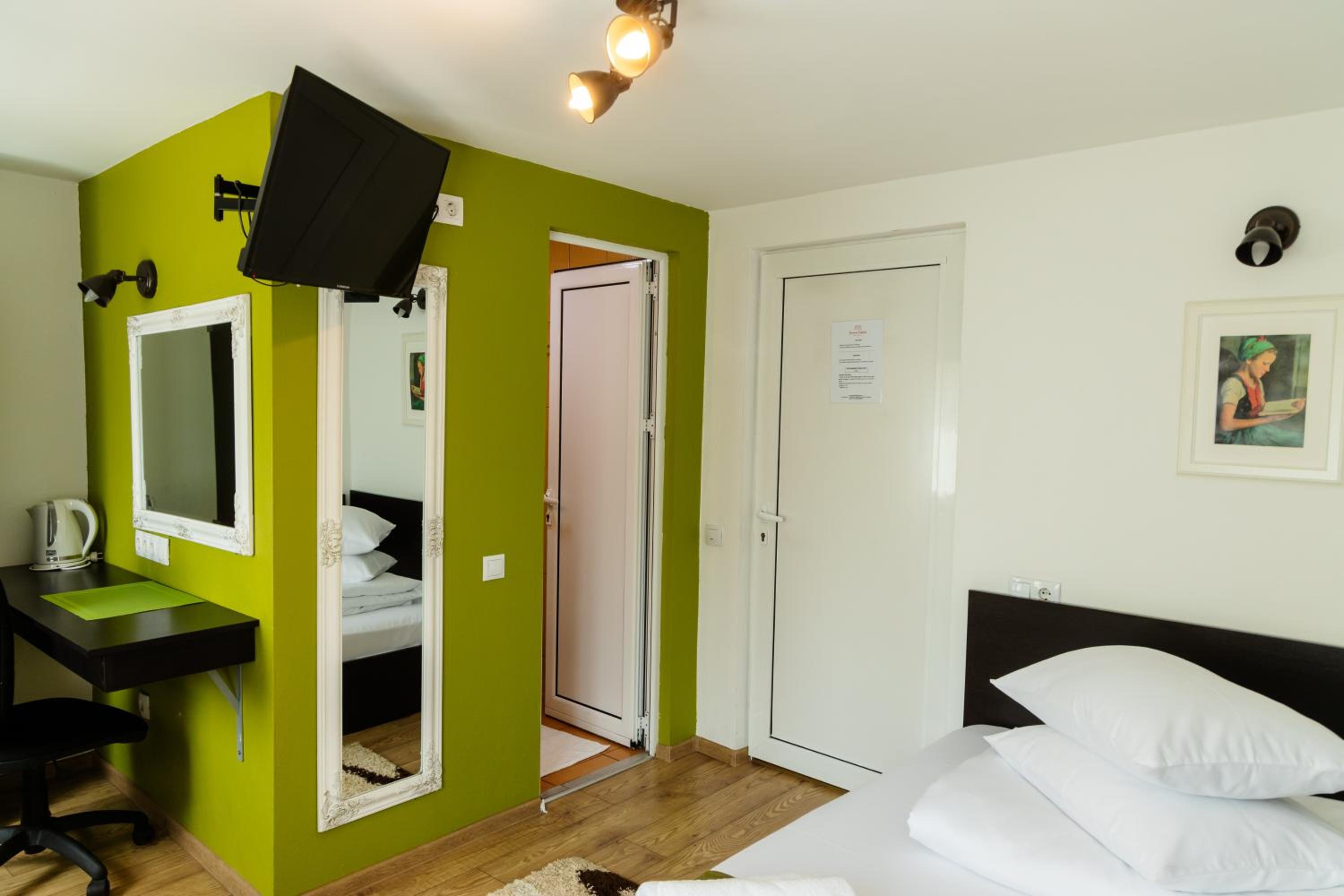 Standard Double Room photo 1