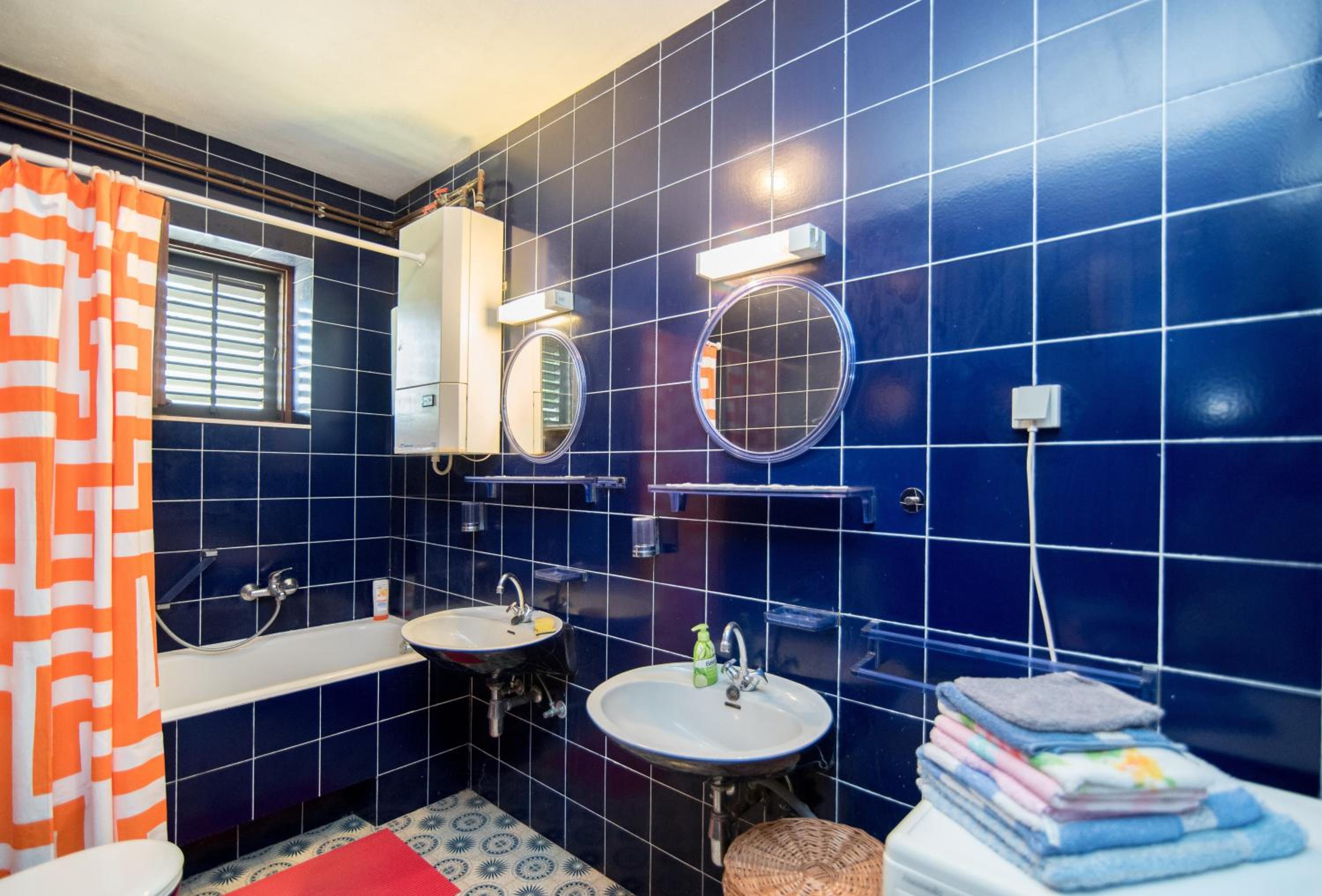 Comfort Two Bedroom Apartment with Terrace photo 3