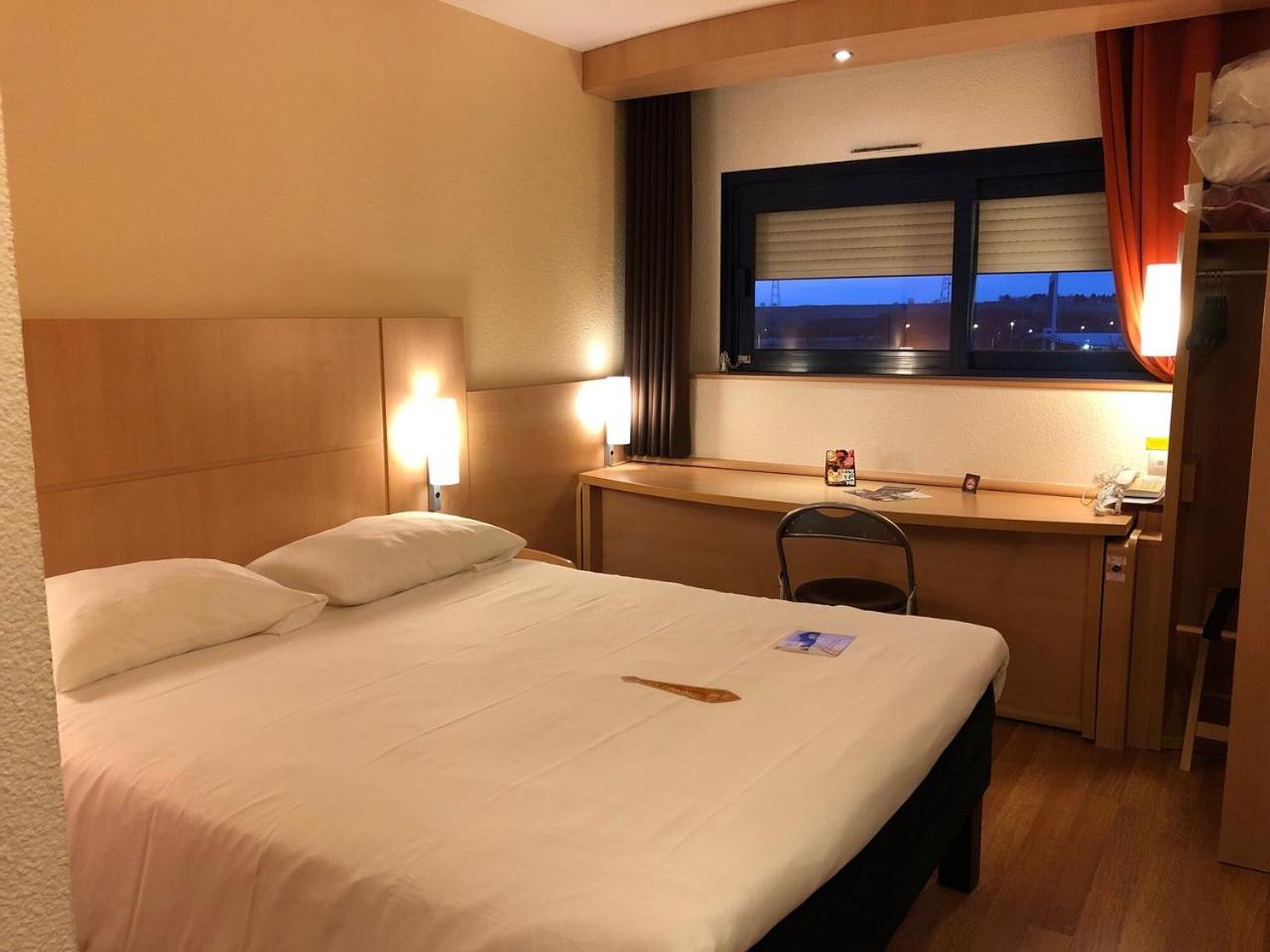 Standard Double Room - Photo 2