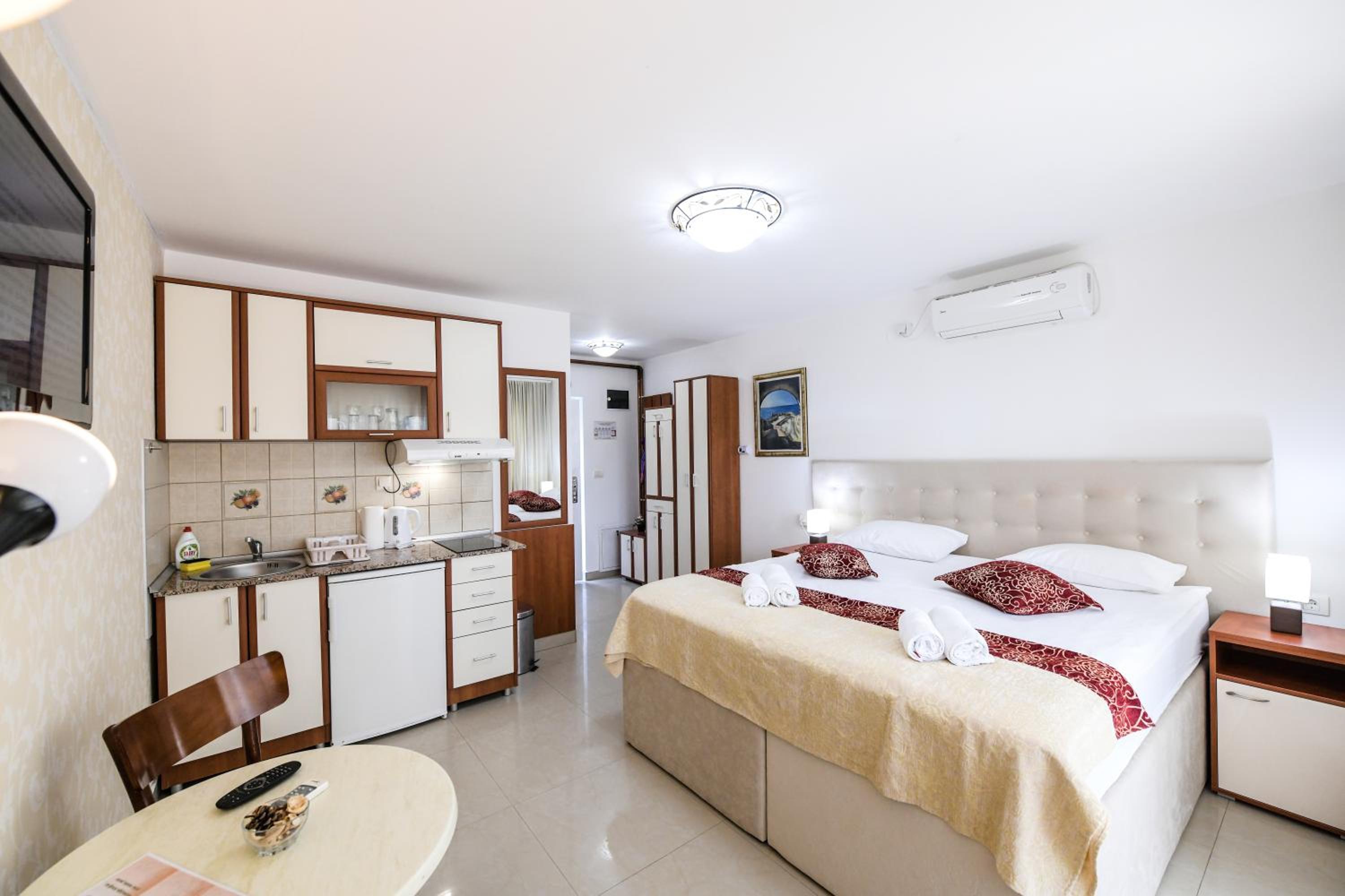 Standard Studio photo 1