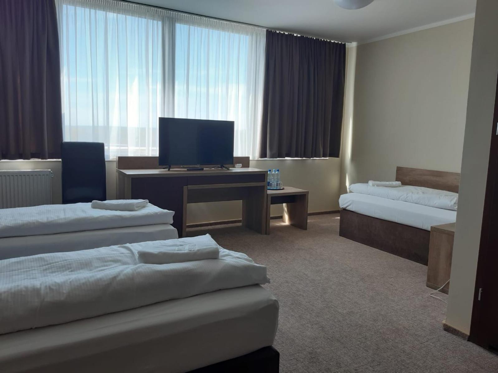 Deluxe Twin Room - Photo 1