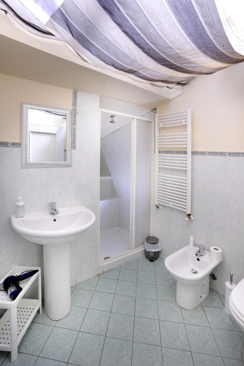 Two-Bedroom Apartment photo 3