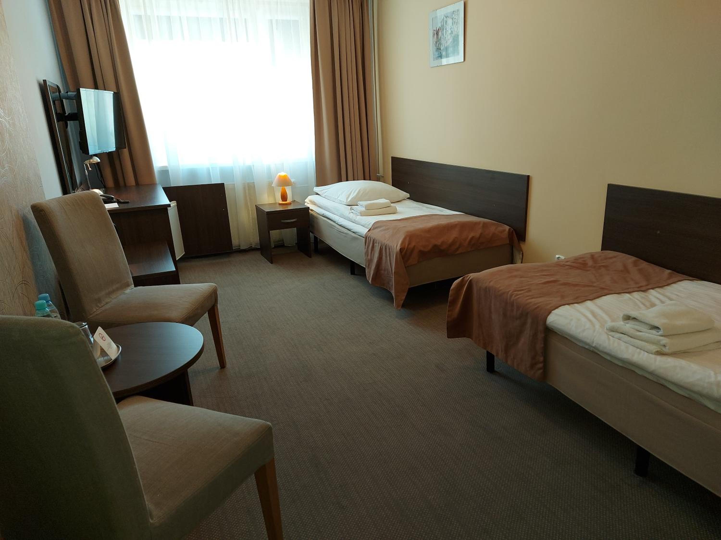 Twin Room - Photo 5