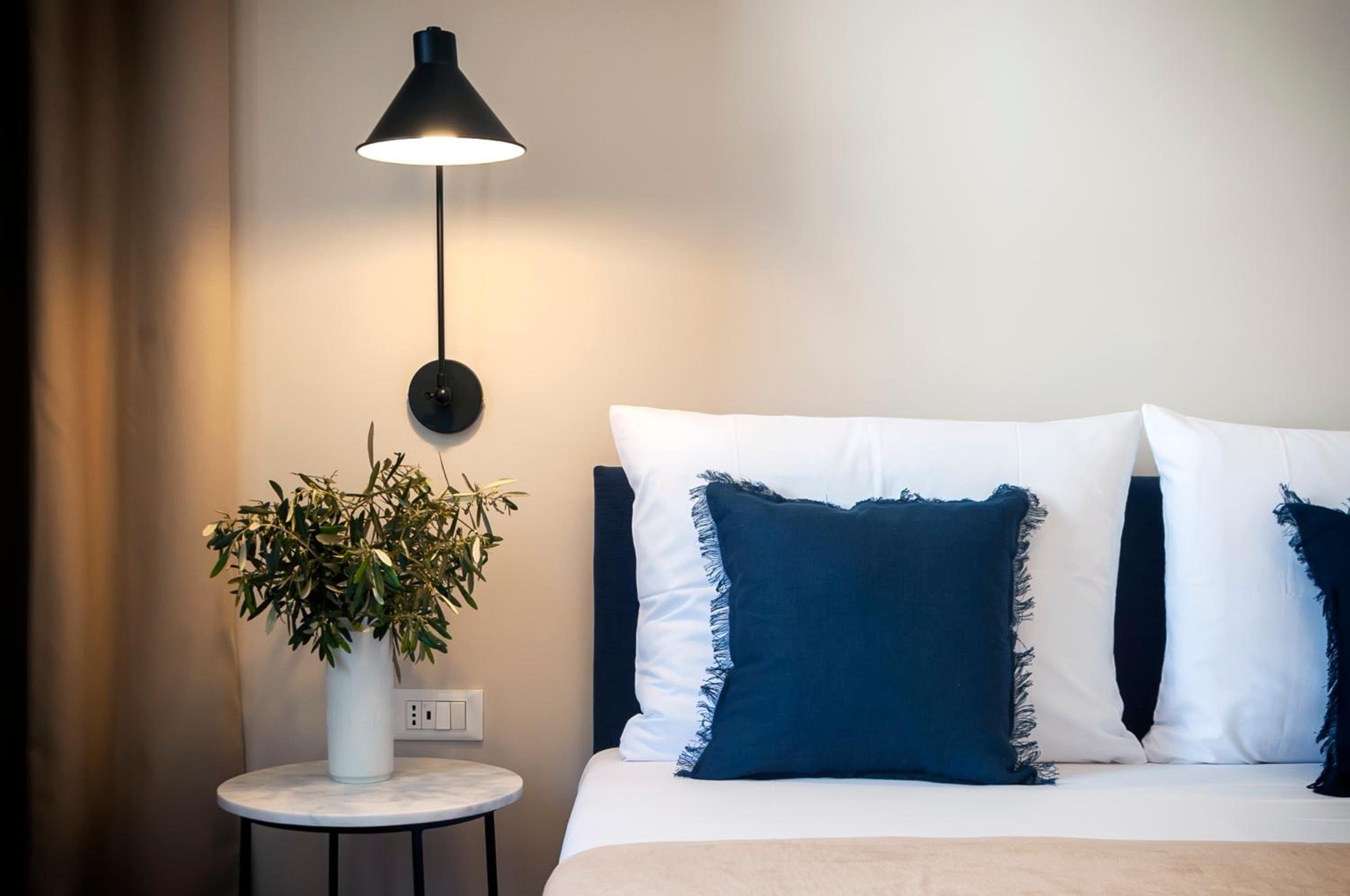 One-Bedroom Apartment - Photo 4