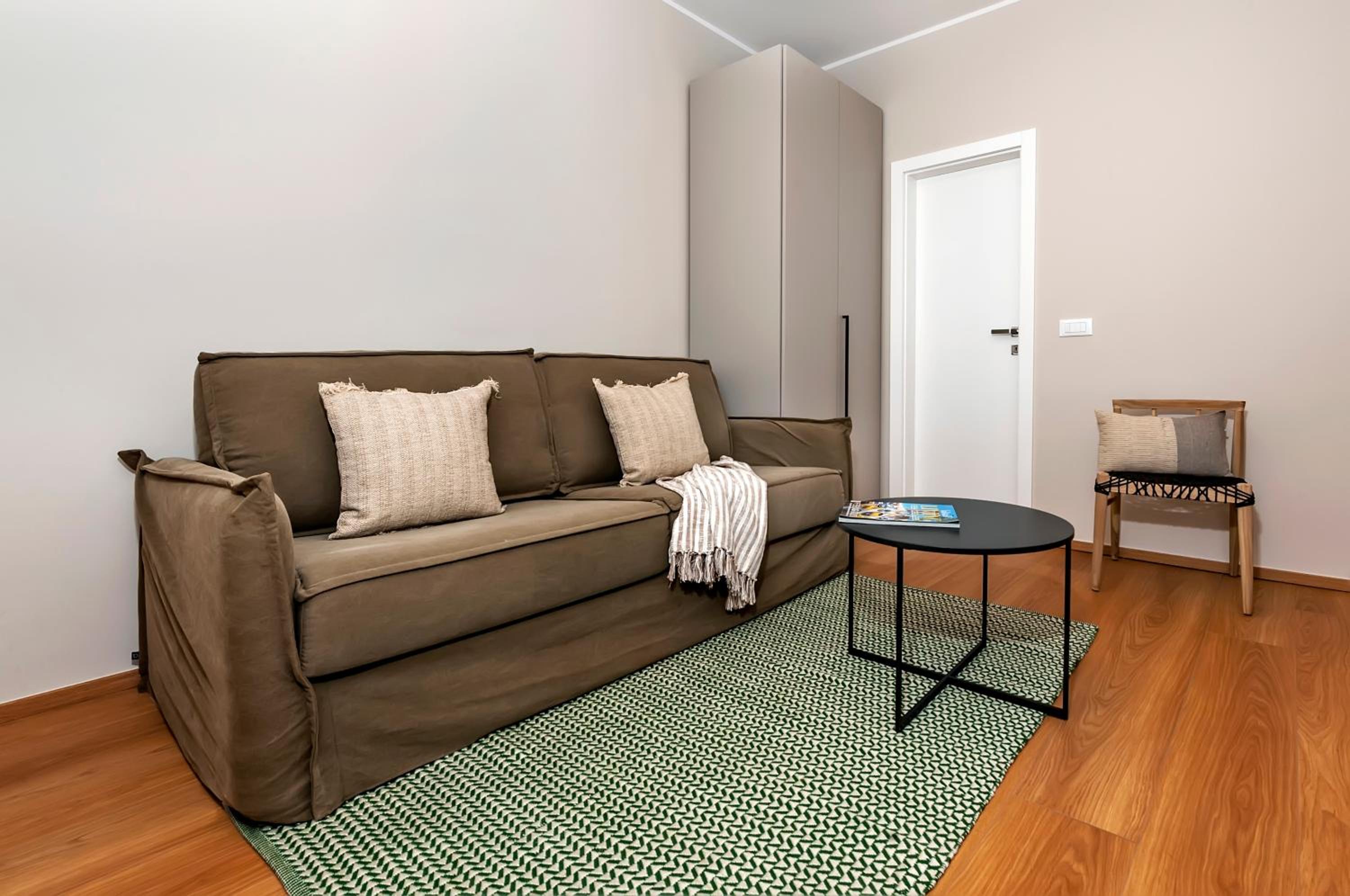 One-Bedroom Apartment - Photo 14