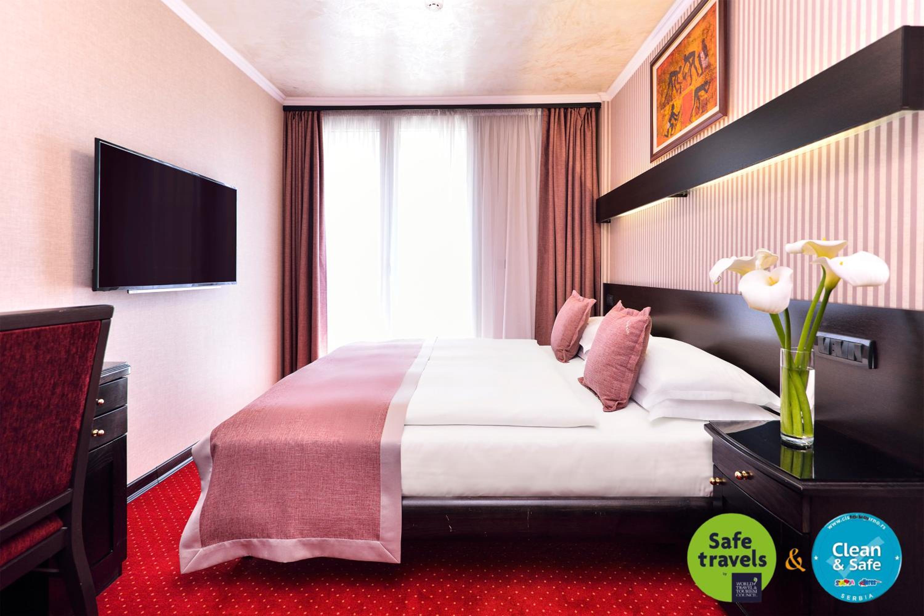 Deluxe Double Room - Photo 2