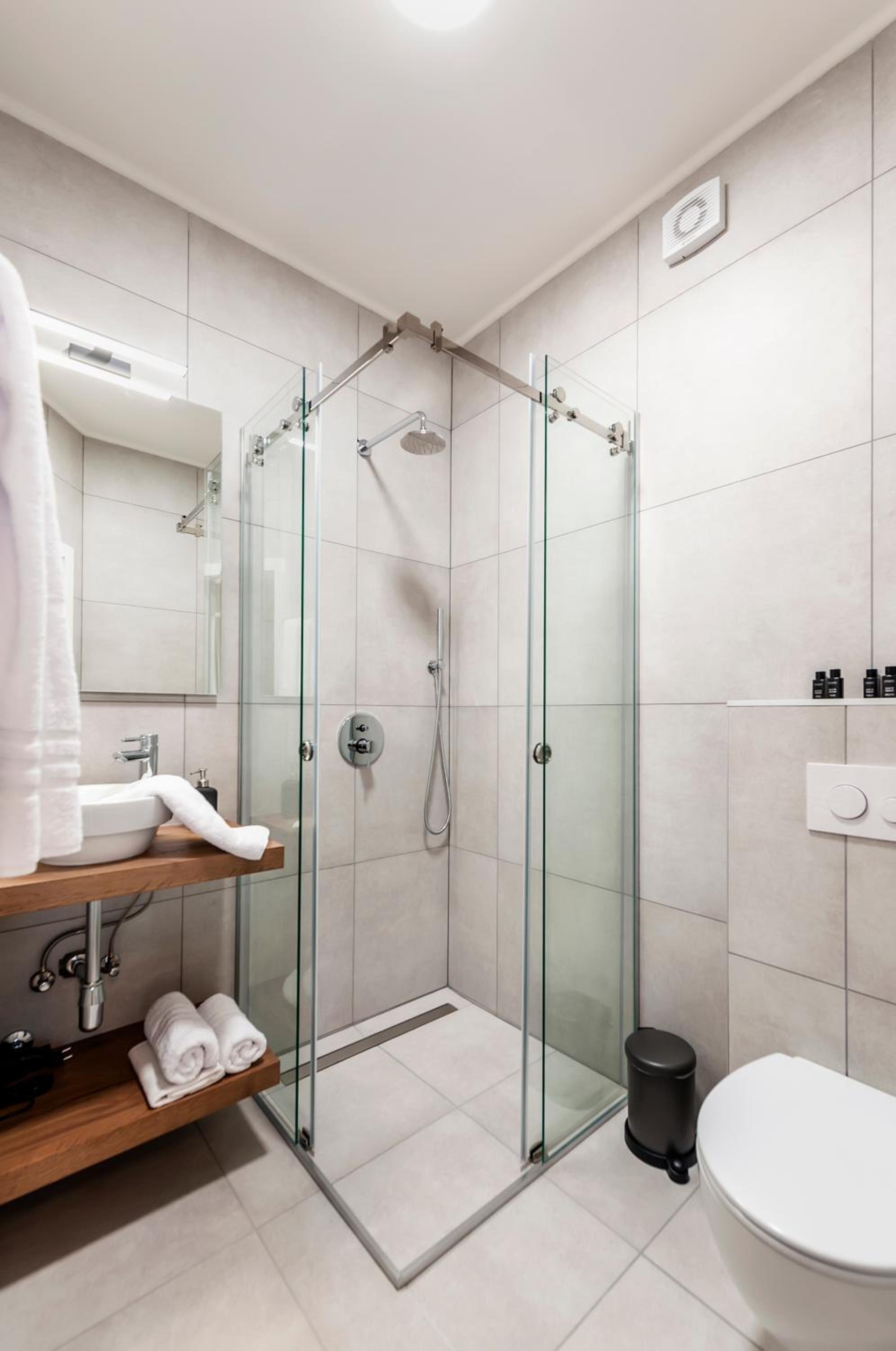 Double or Twin Room - Photo 28