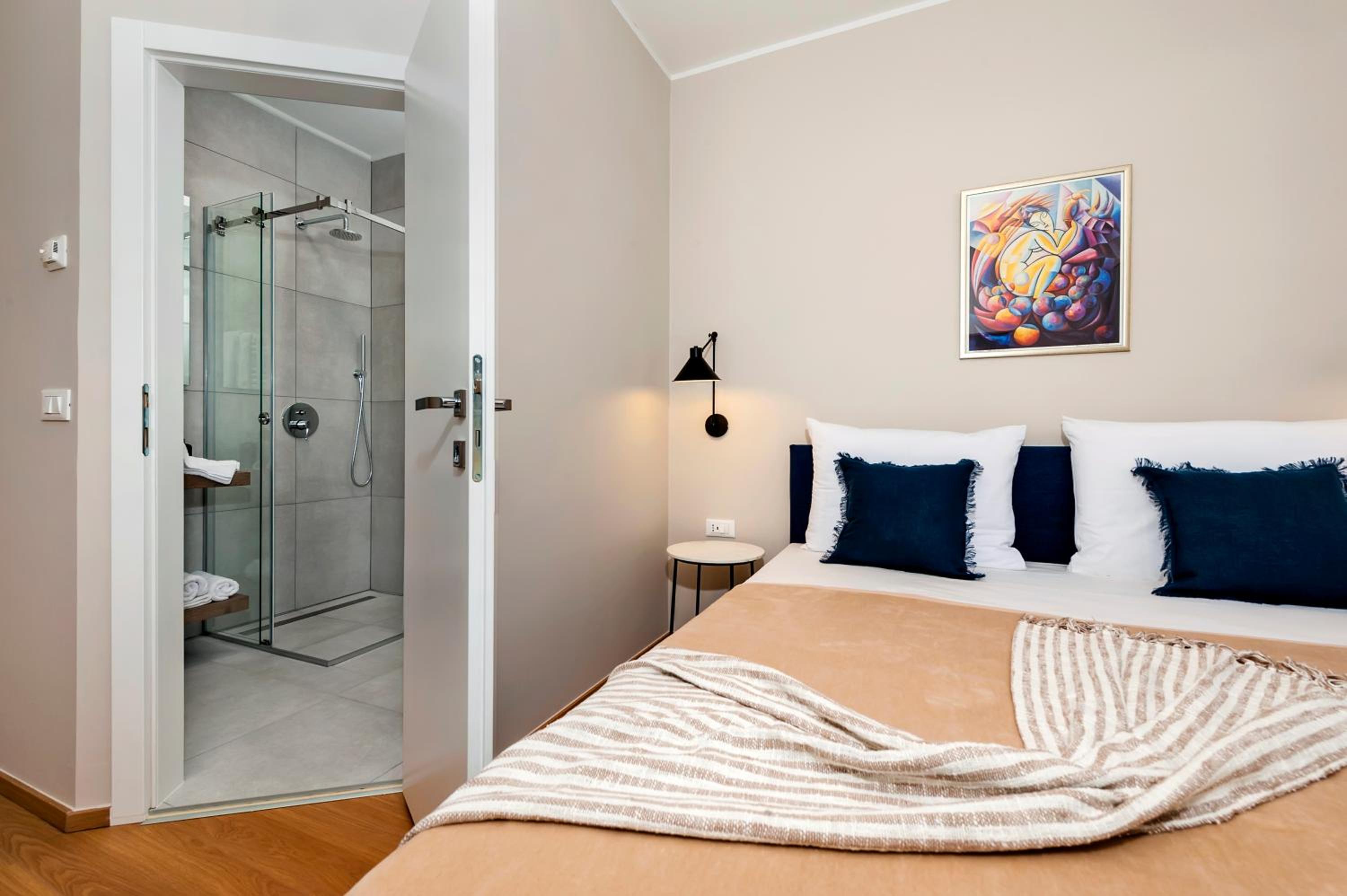 Double or Twin Room - Photo 22