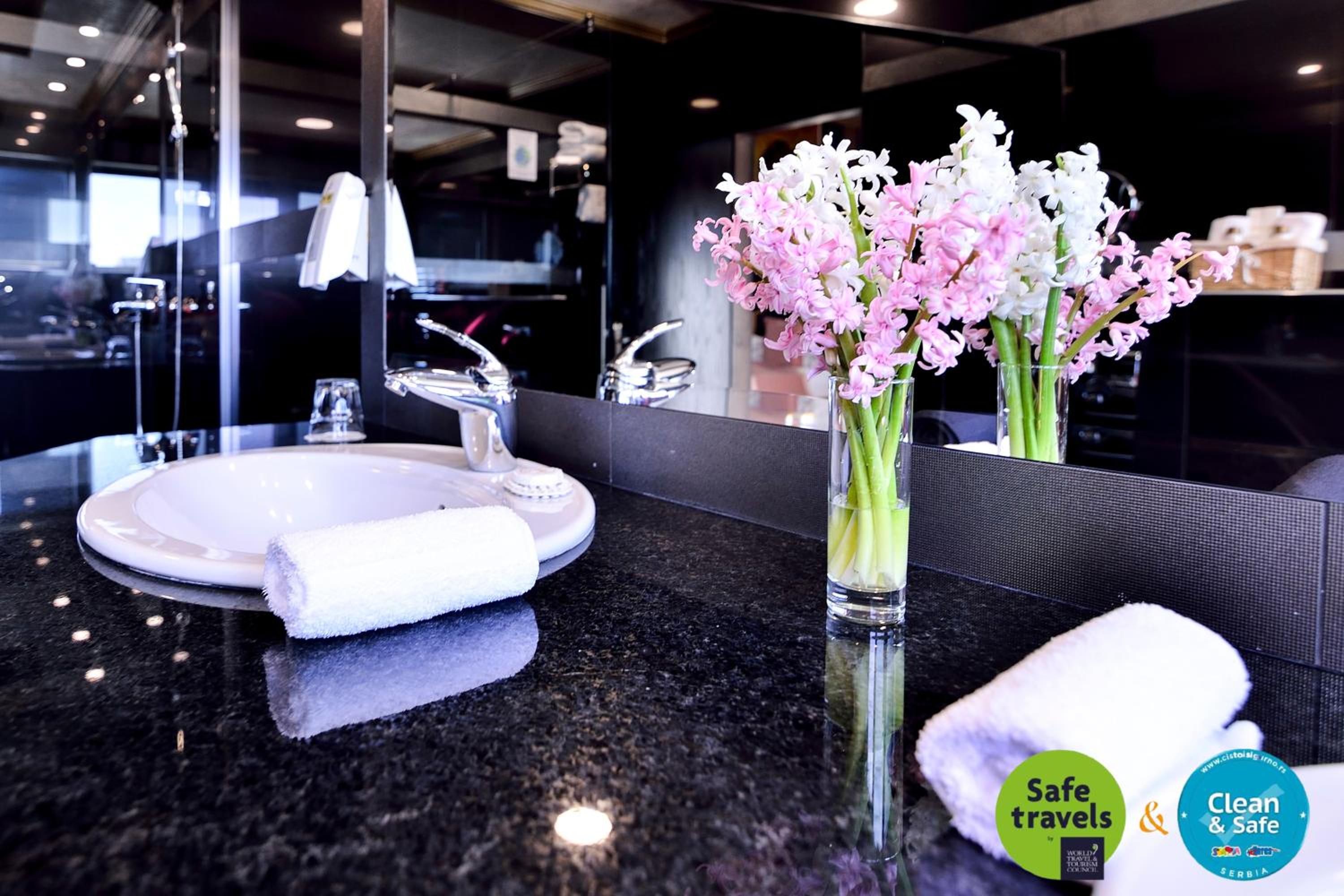 Presidential Suite with Balcony photo 3