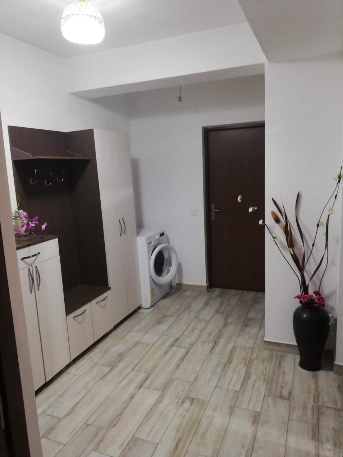 One-Bedroom Apartment - Photo 6