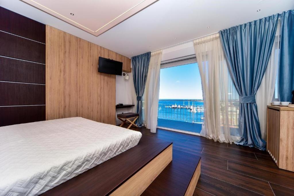 Double Room - Photo 5