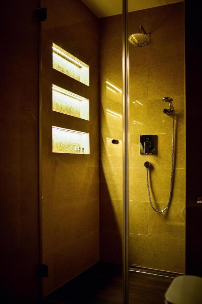 Double Room - Photo 9