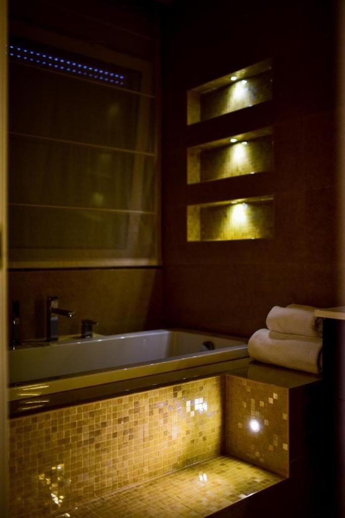 Double Room - Photo 8
