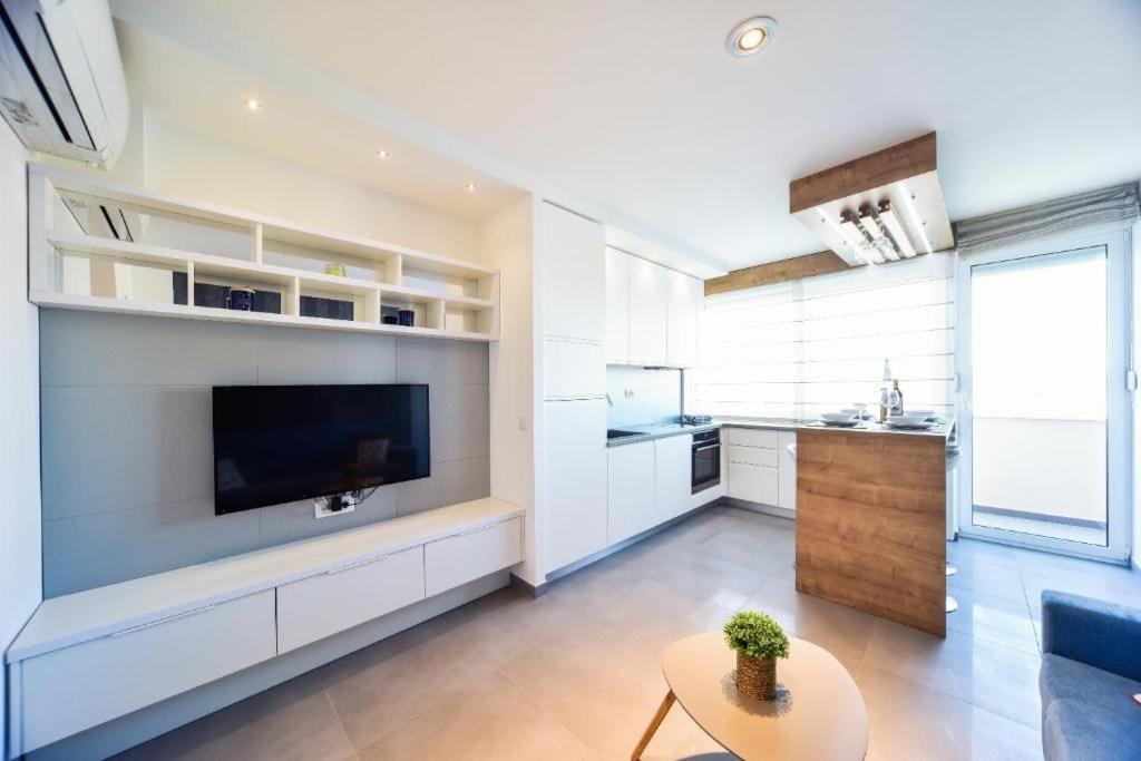 Apartment - Photo 9